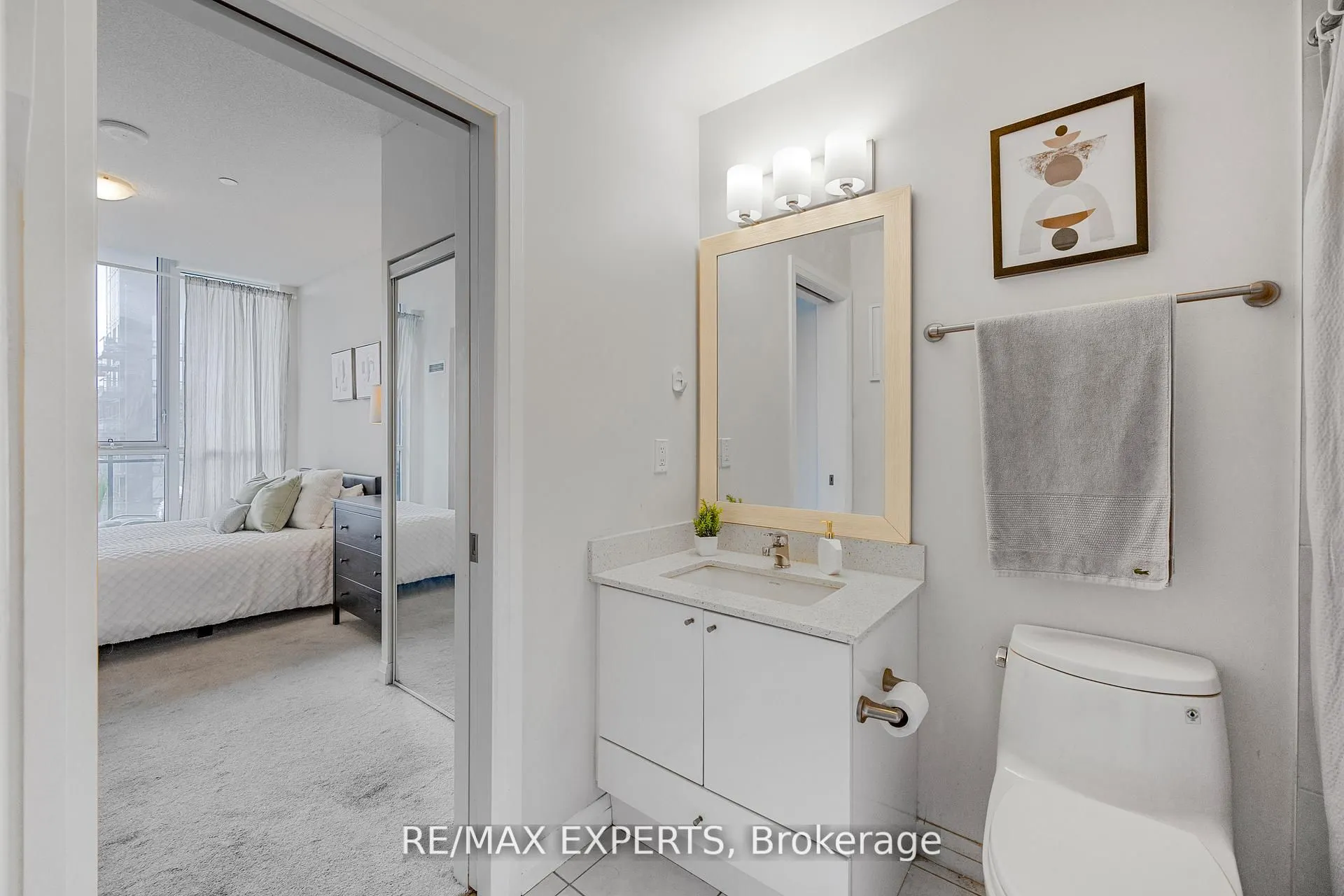 75 Eglinton Avenue W, #2408