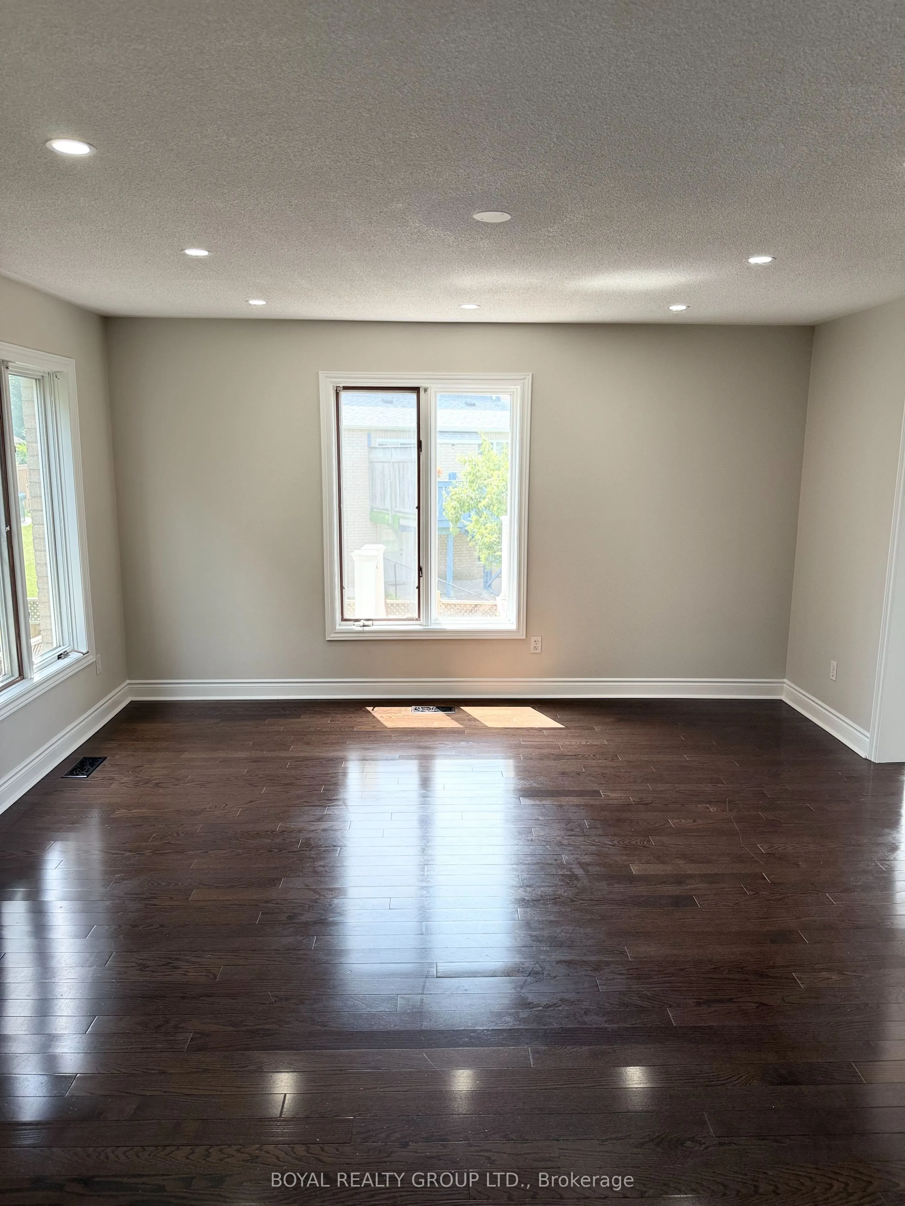 57 Hickorybush Avenue