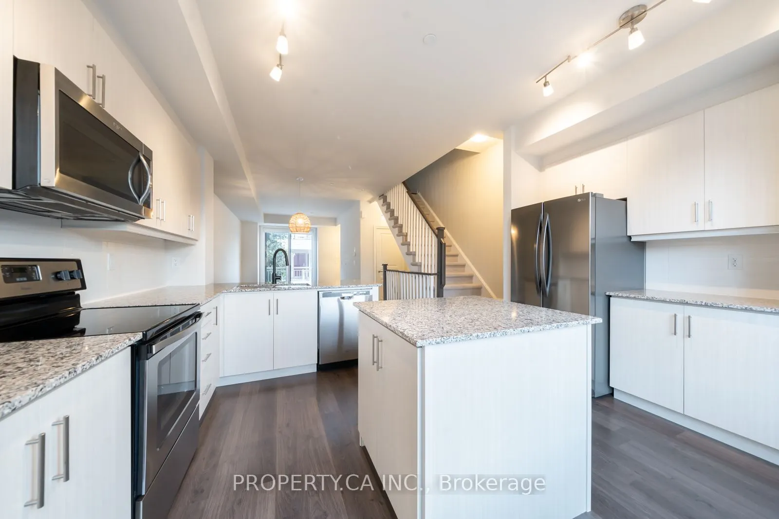 80 Eastwood Park Gardens, #9