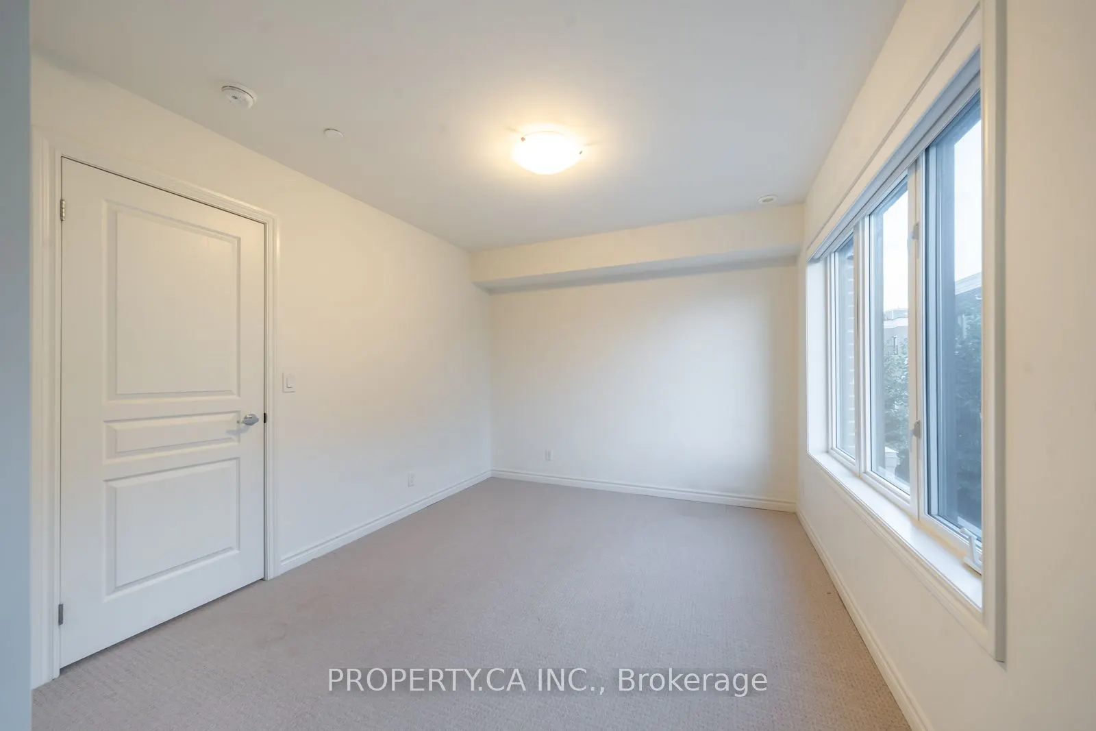 80 Eastwood Park Gardens, #9