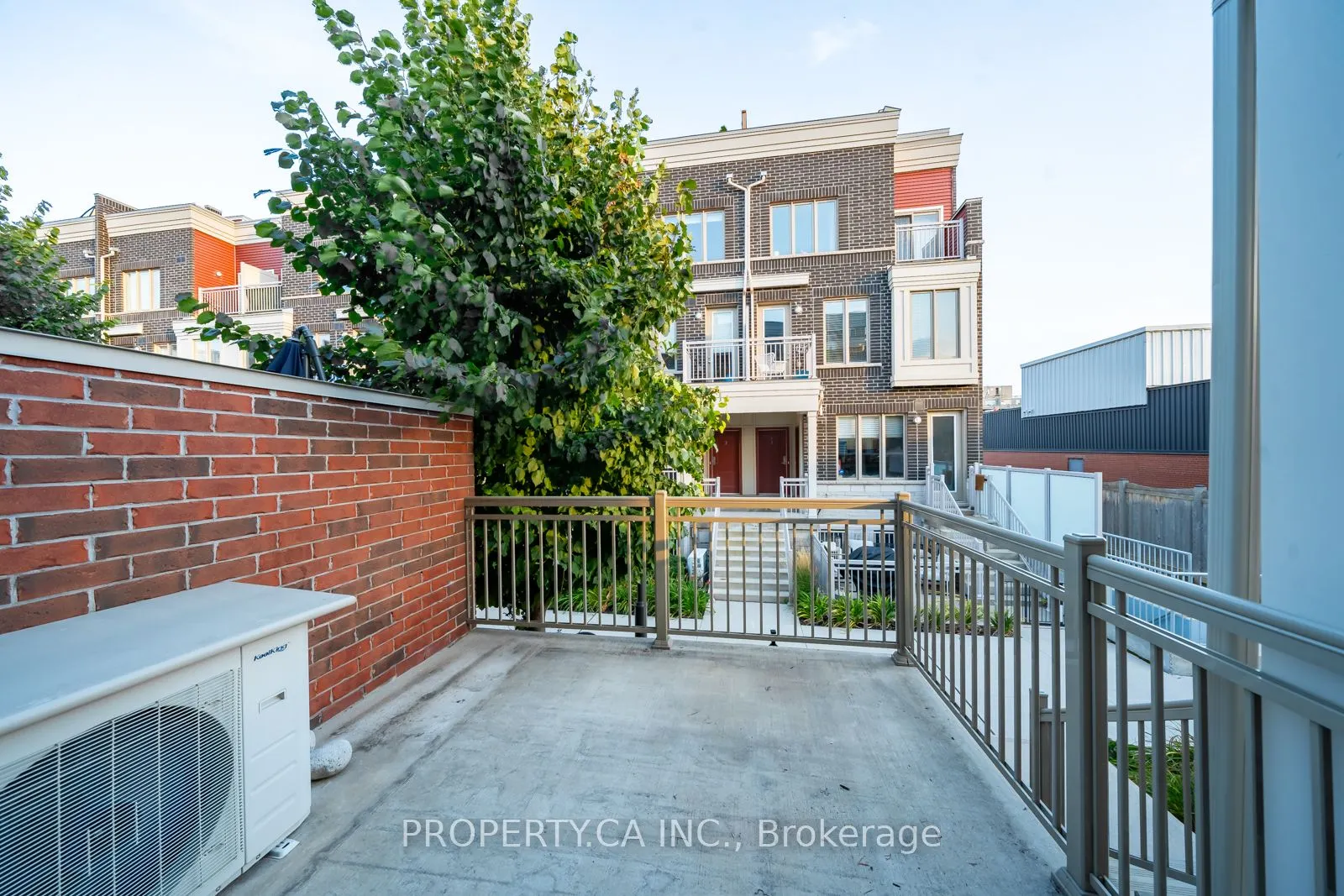 80 Eastwood Park Gardens, #9