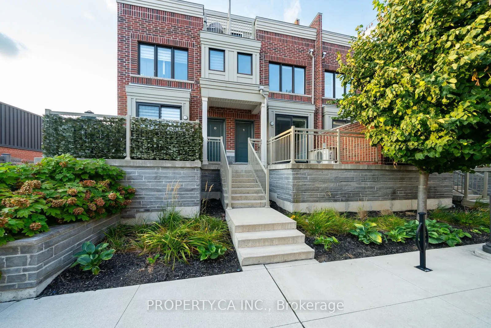 80 Eastwood Park Gardens, #9