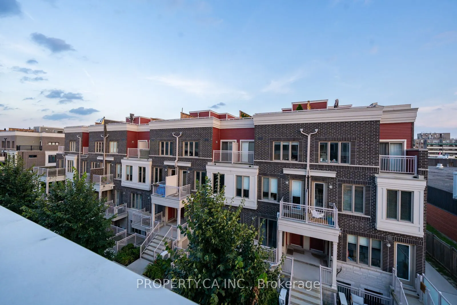 80 Eastwood Park Gardens, #9