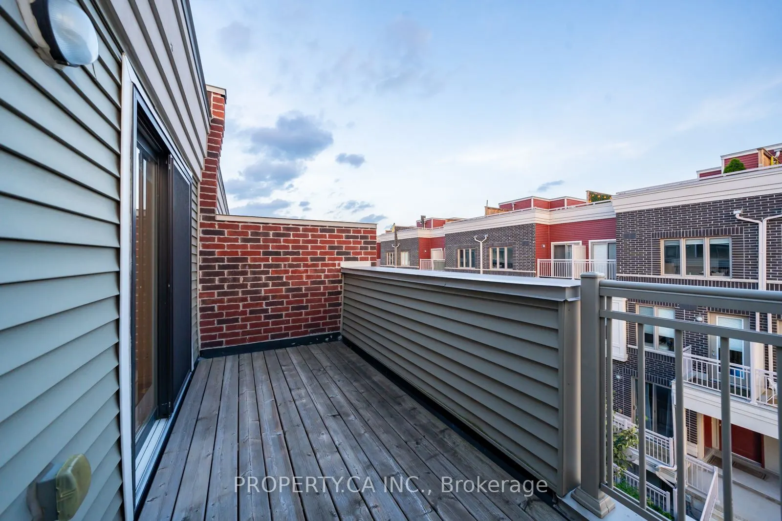80 Eastwood Park Gardens, #9