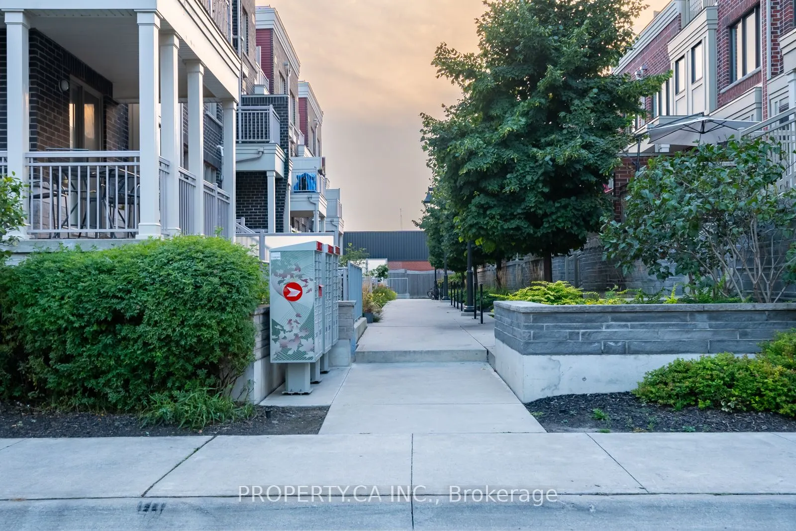 80 Eastwood Park Gardens, #9