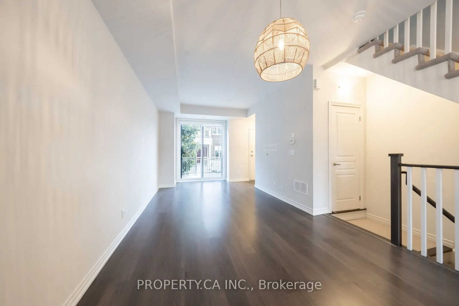 80 Eastwood Park Gardens, #9