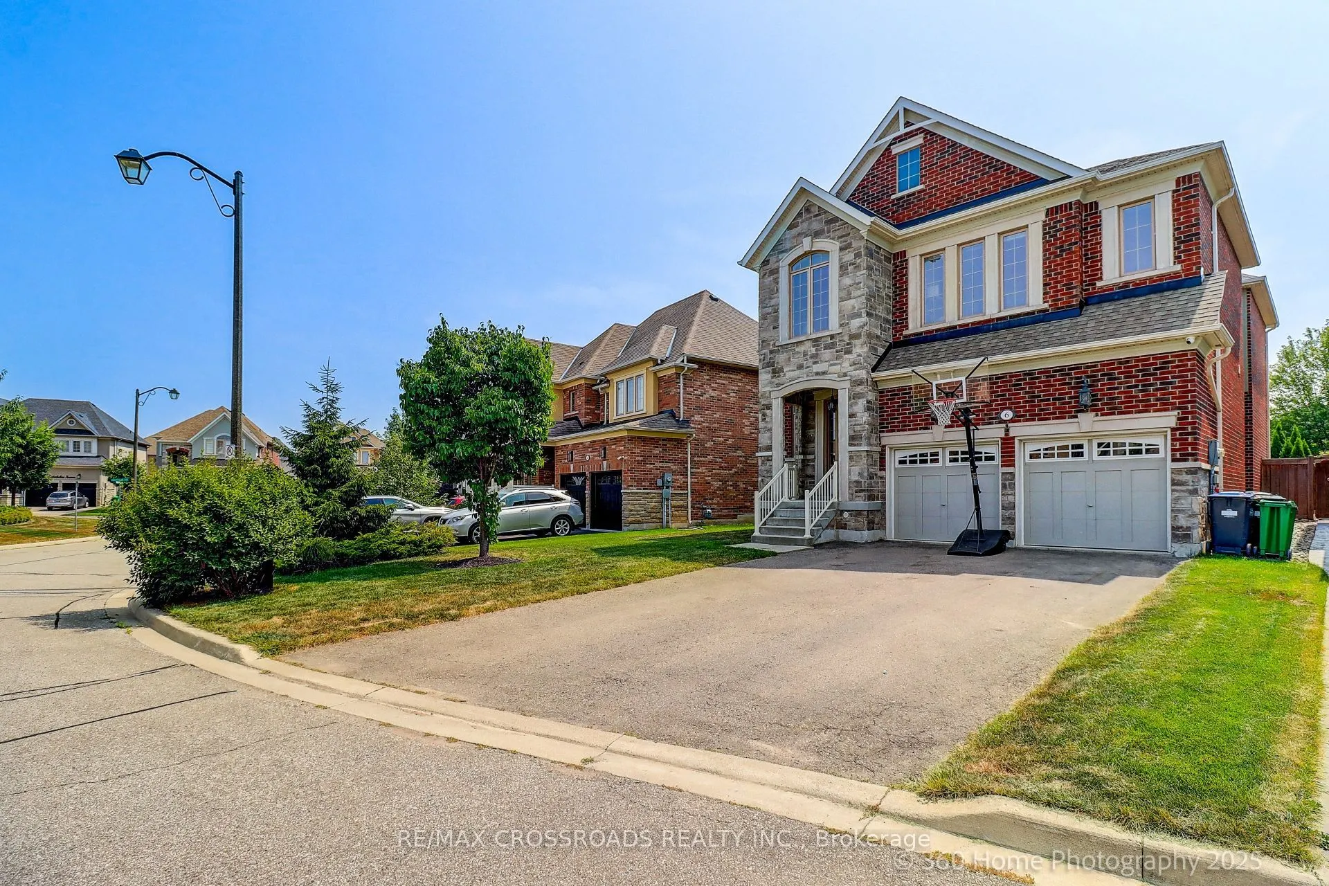 6 Prince Michael Court