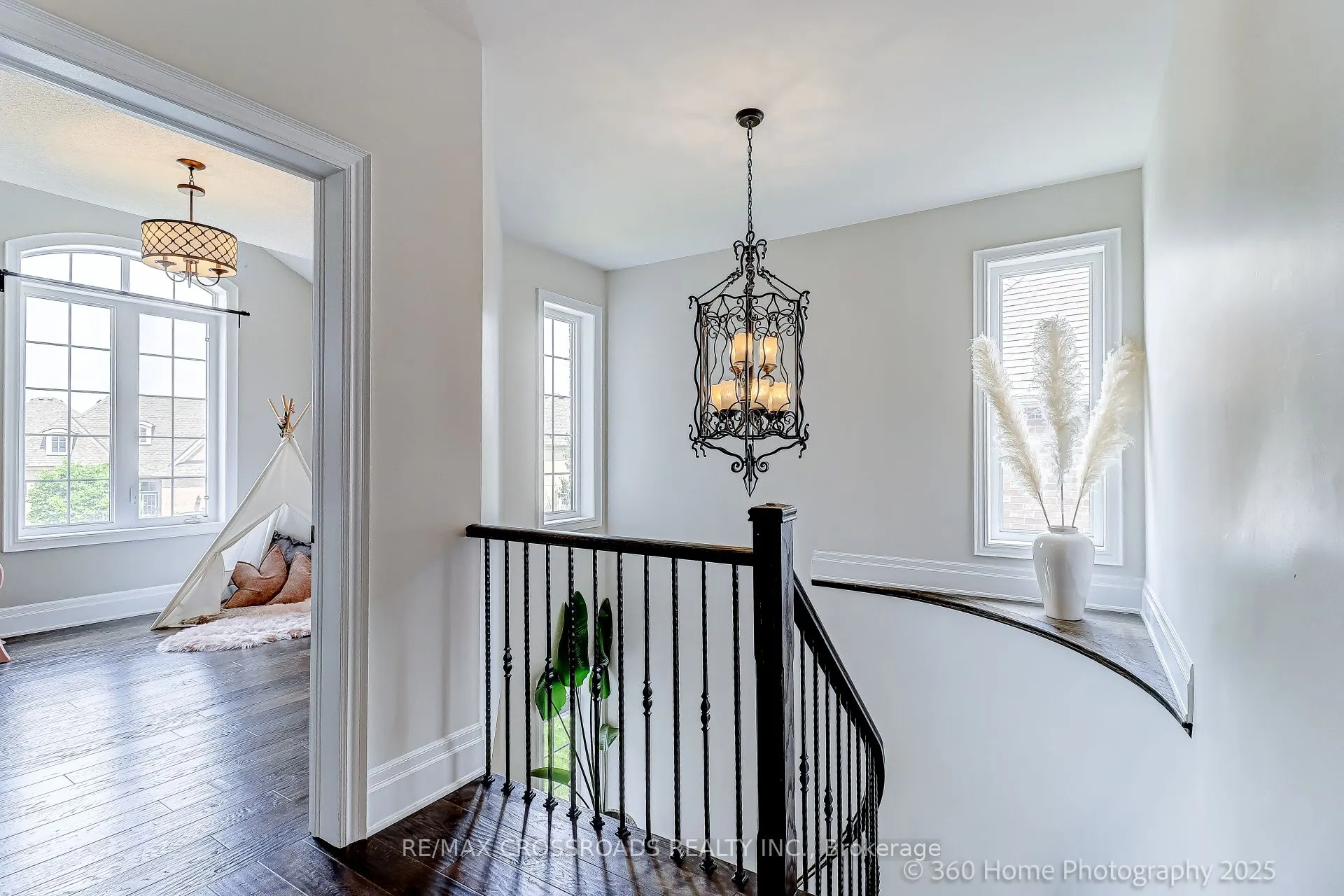 6 Prince Michael Court