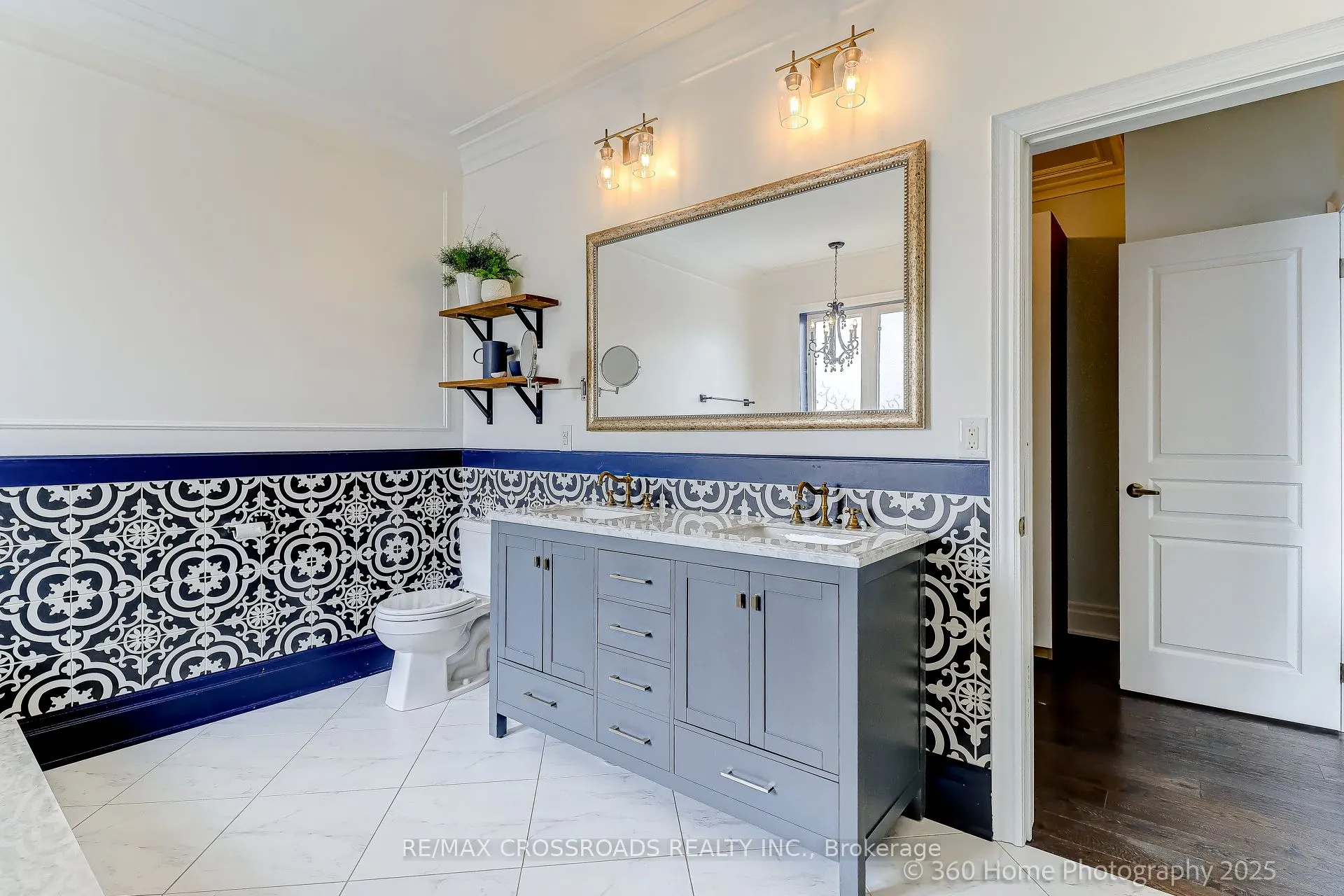 6 Prince Michael Court