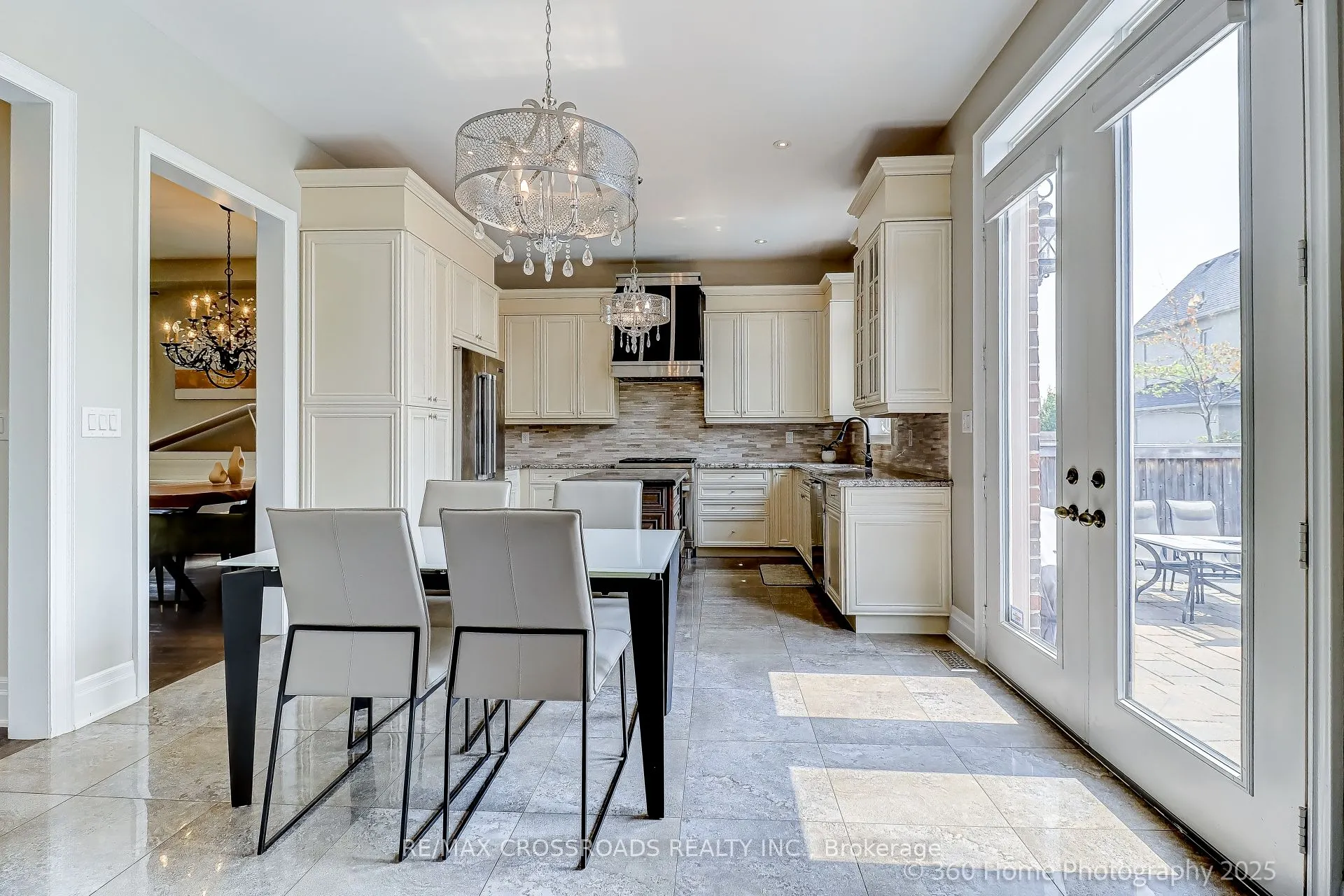 6 Prince Michael Court