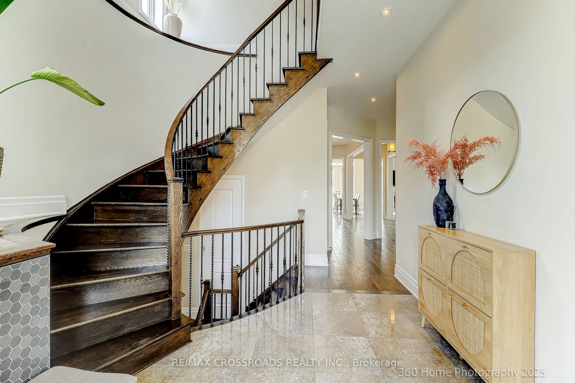 6 Prince Michael Court