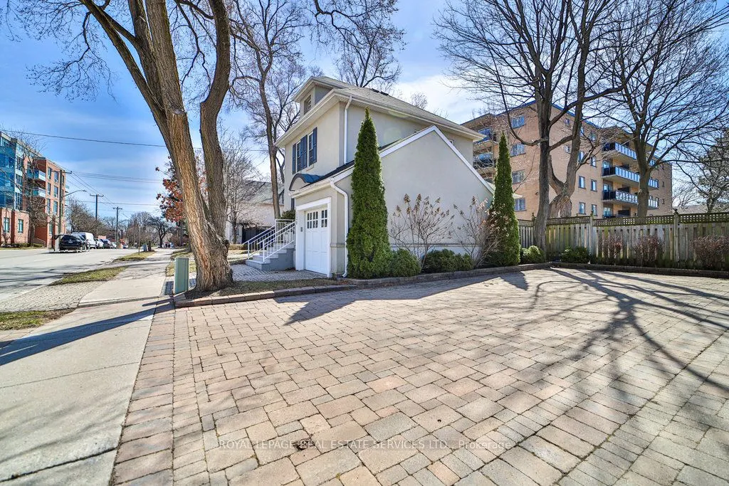 128 Chisholm Street