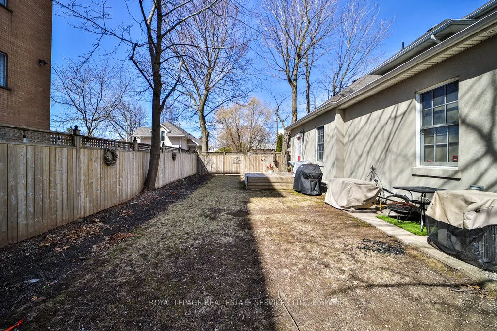 128 Chisholm Street