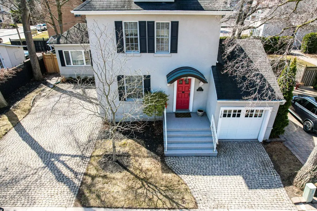 128 Chisholm Street
