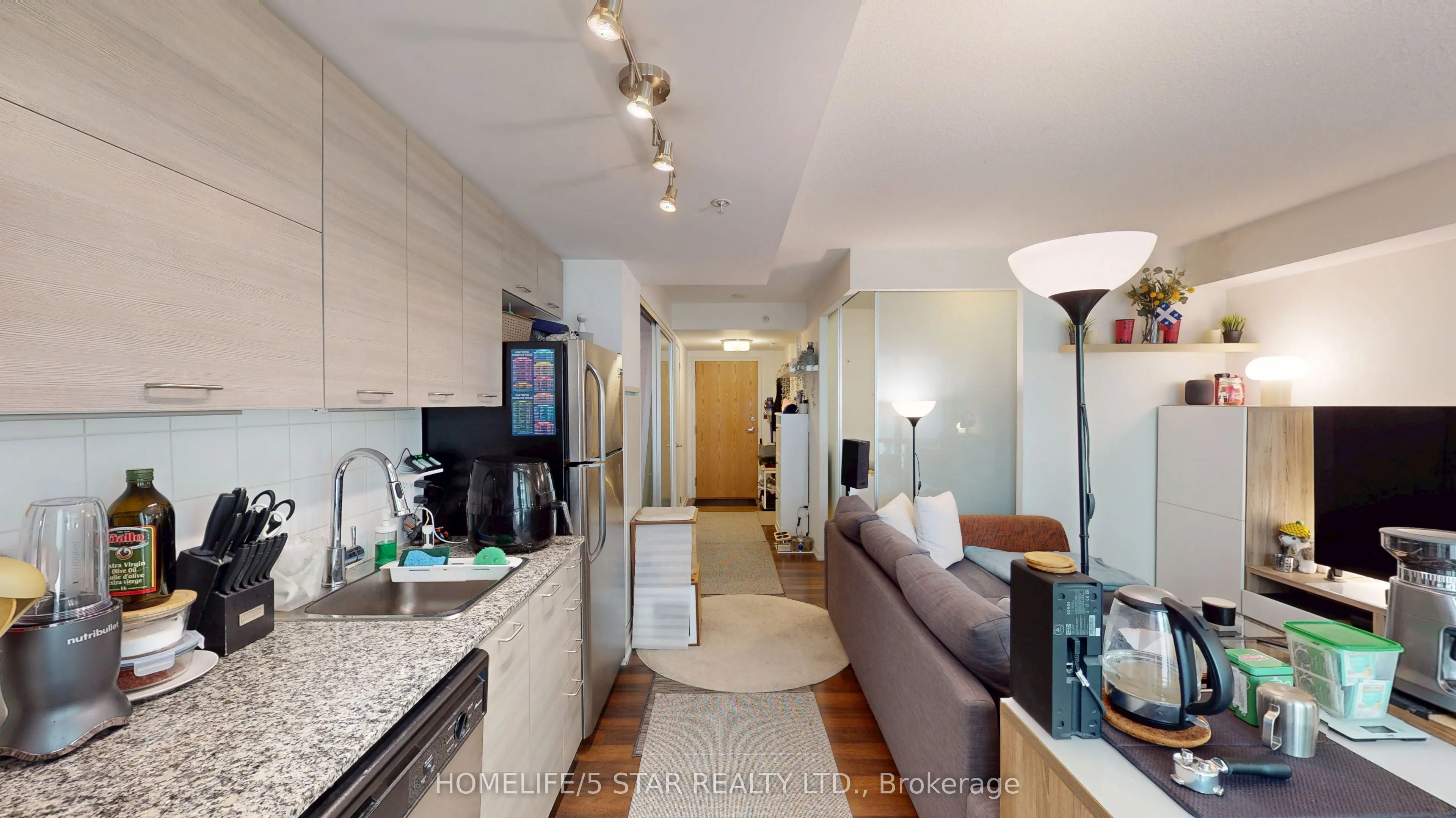20 JOE SHUSTER Way, #521