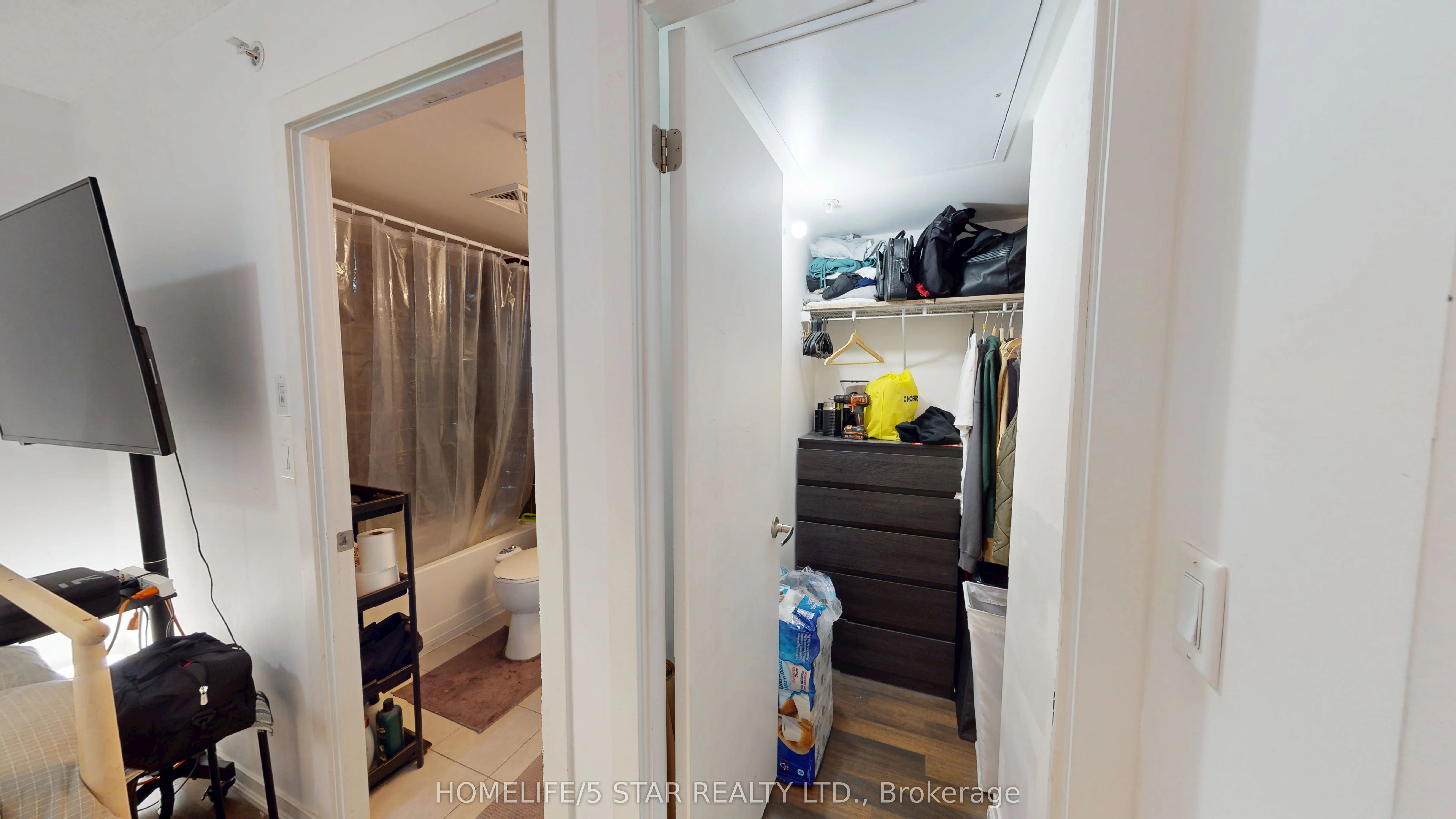 20 JOE SHUSTER Way, #521