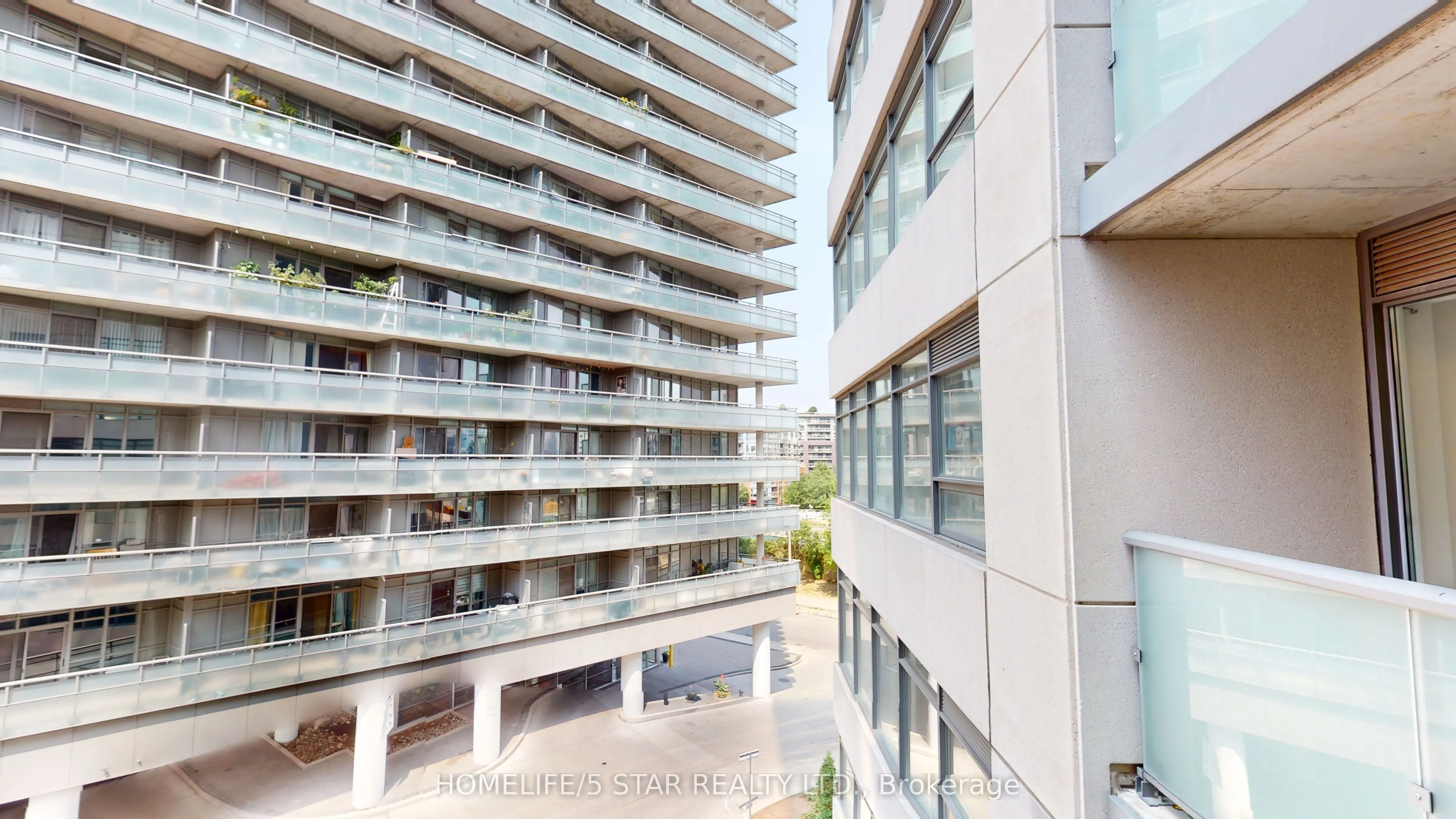 20 JOE SHUSTER Way, #521