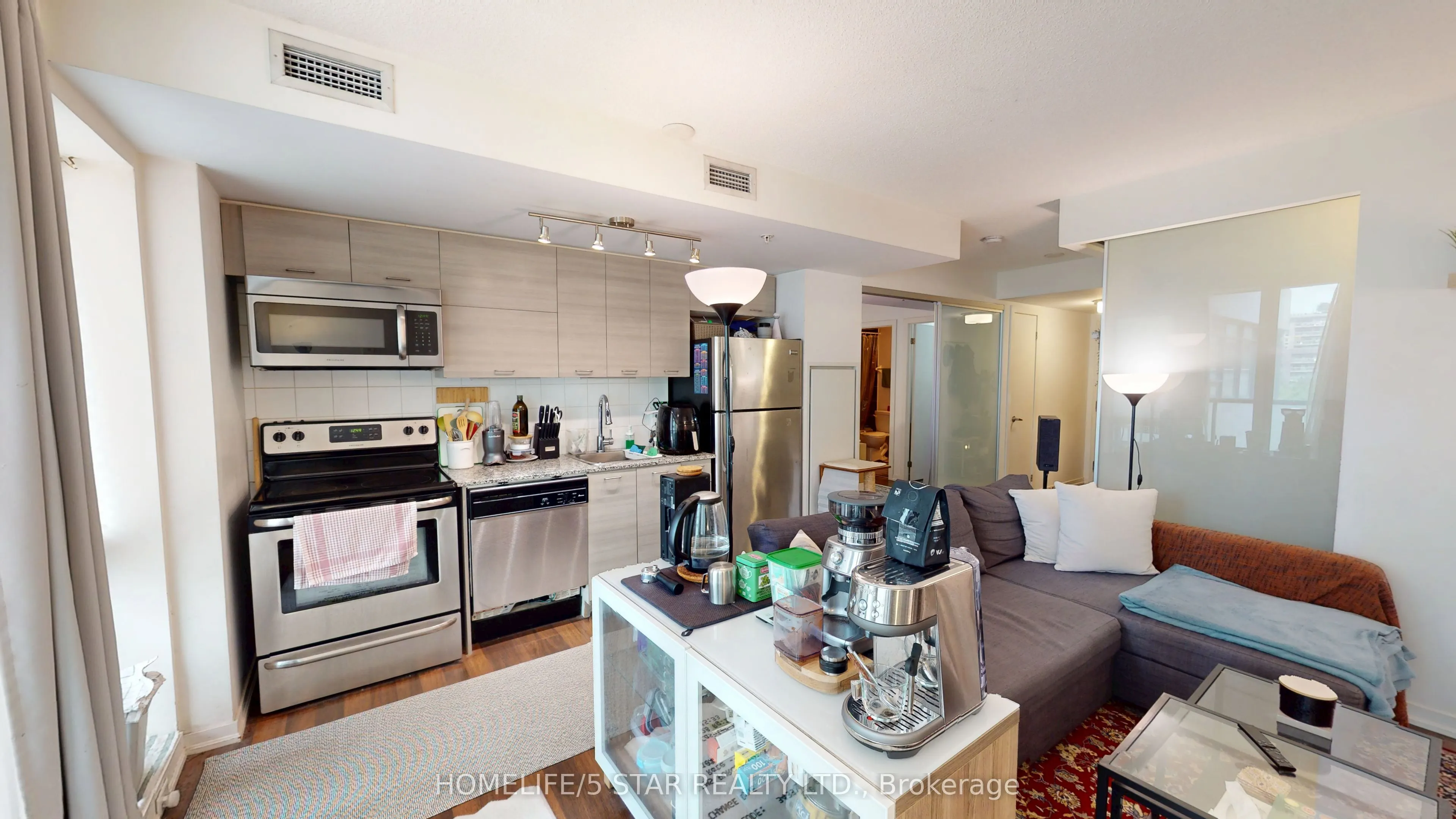 20 JOE SHUSTER Way, #521