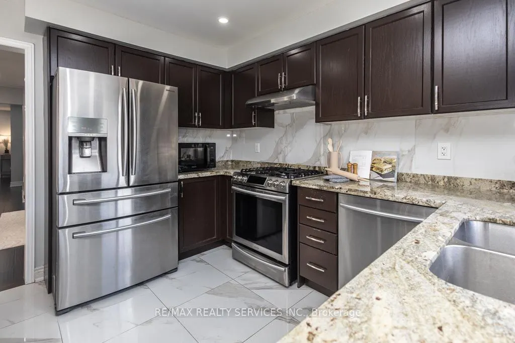 5279 Palmetto Place