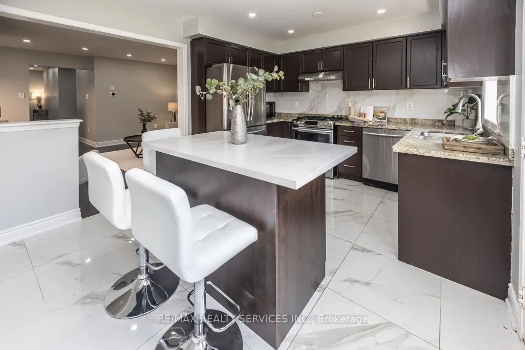 5279 Palmetto Place