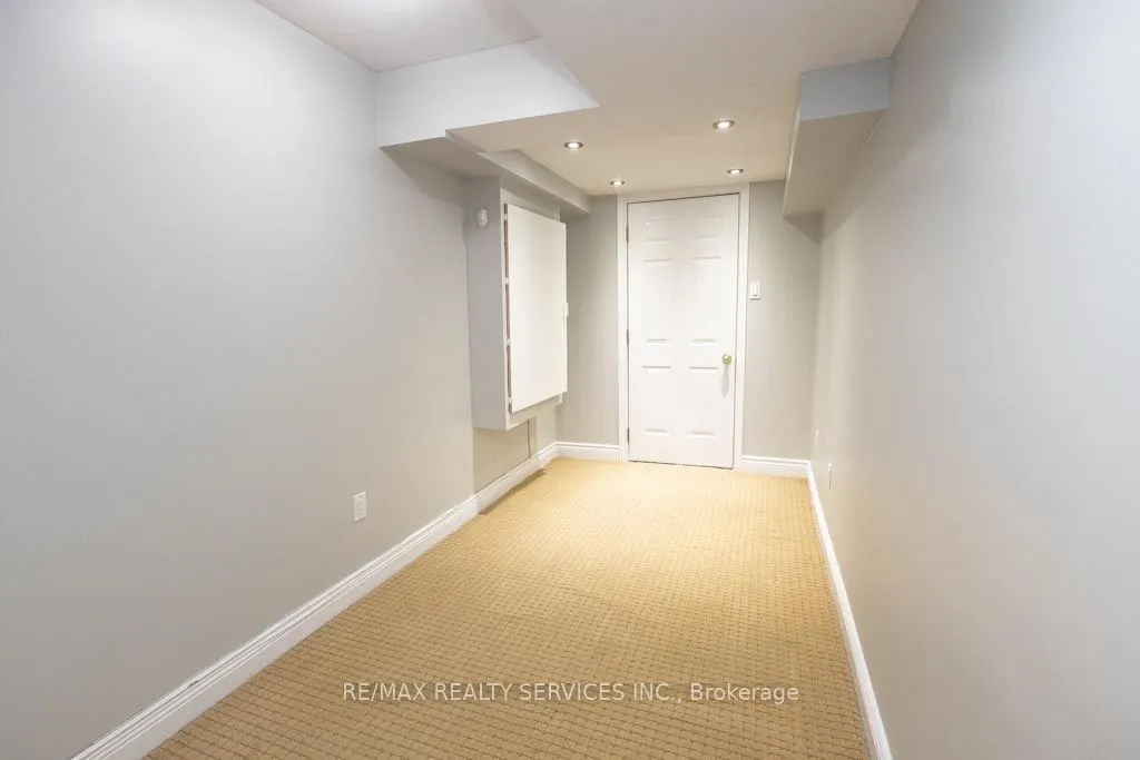 5279 Palmetto Place