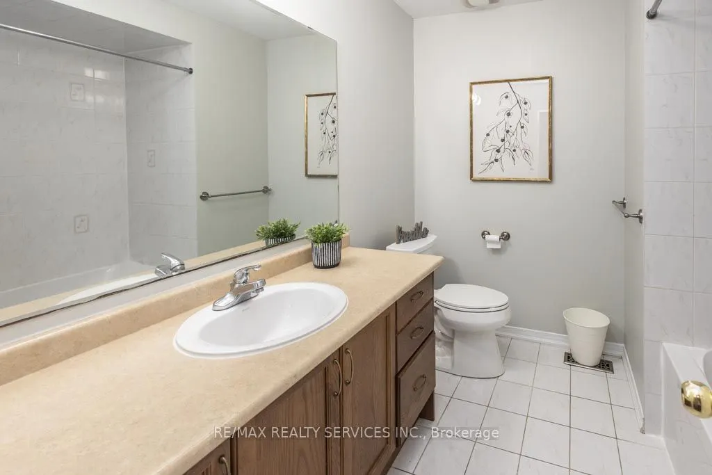 5279 Palmetto Place