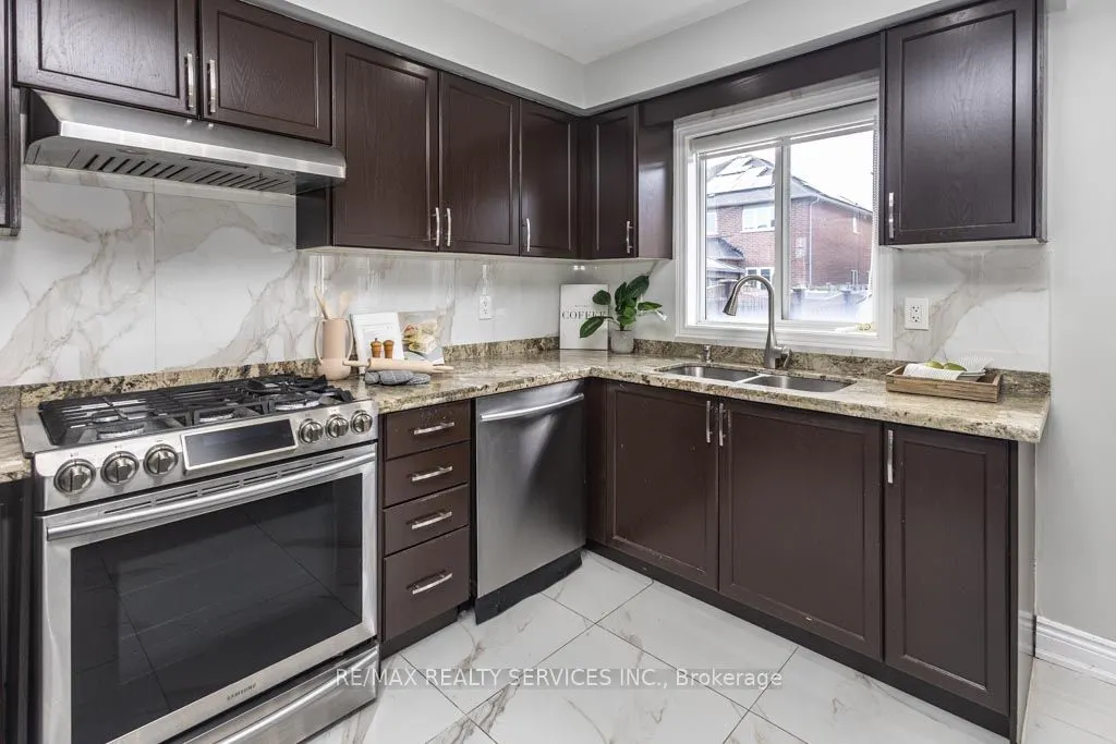 5279 Palmetto Place