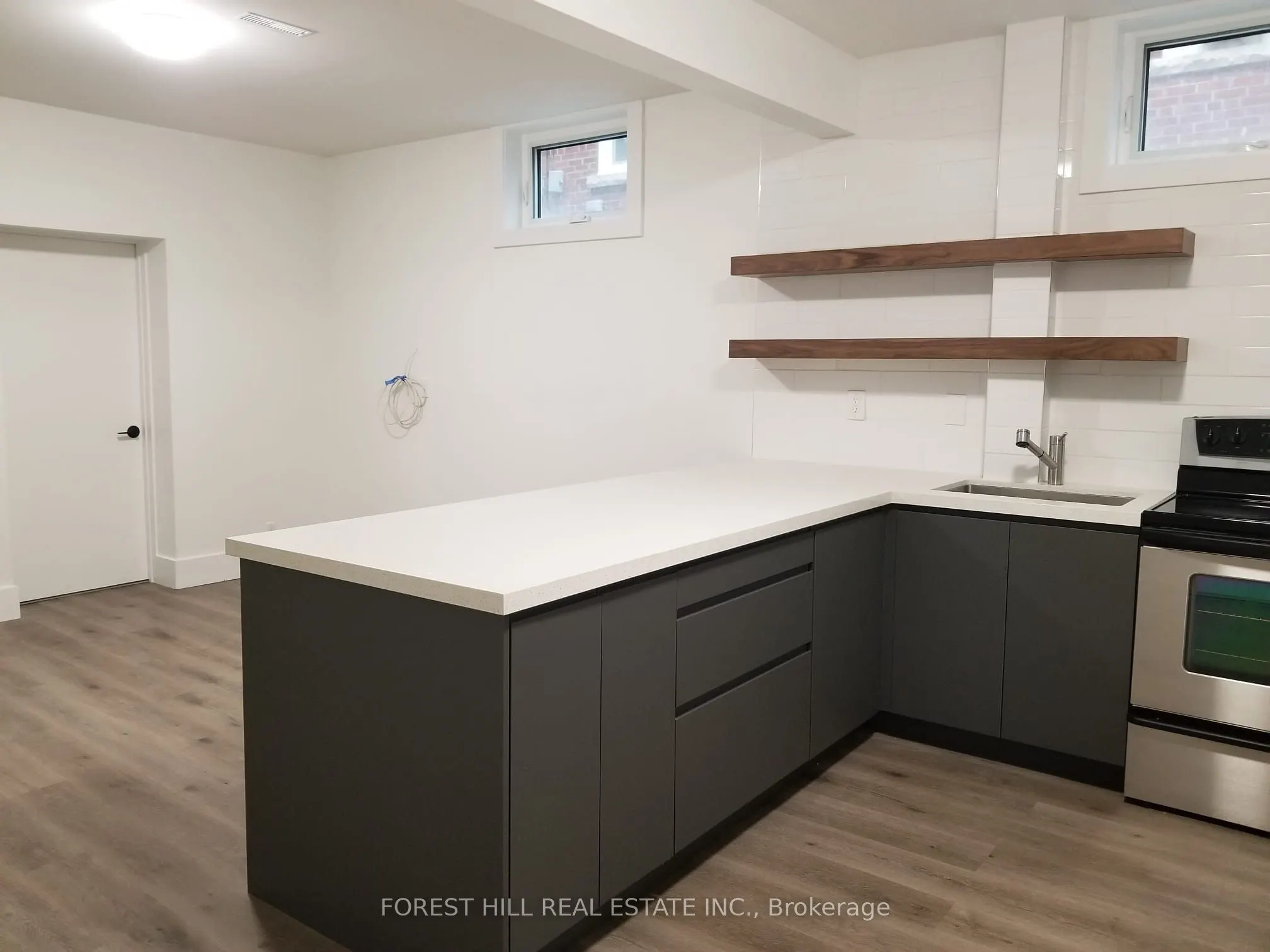 37 Penhurst Avenue, #Lower