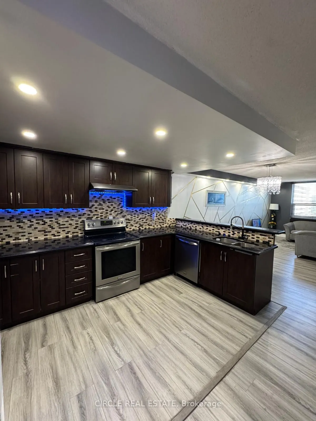 4 Lisa Street, #1204