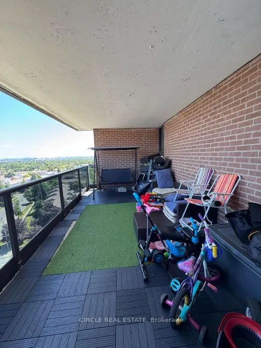 4 Lisa Street, #1204