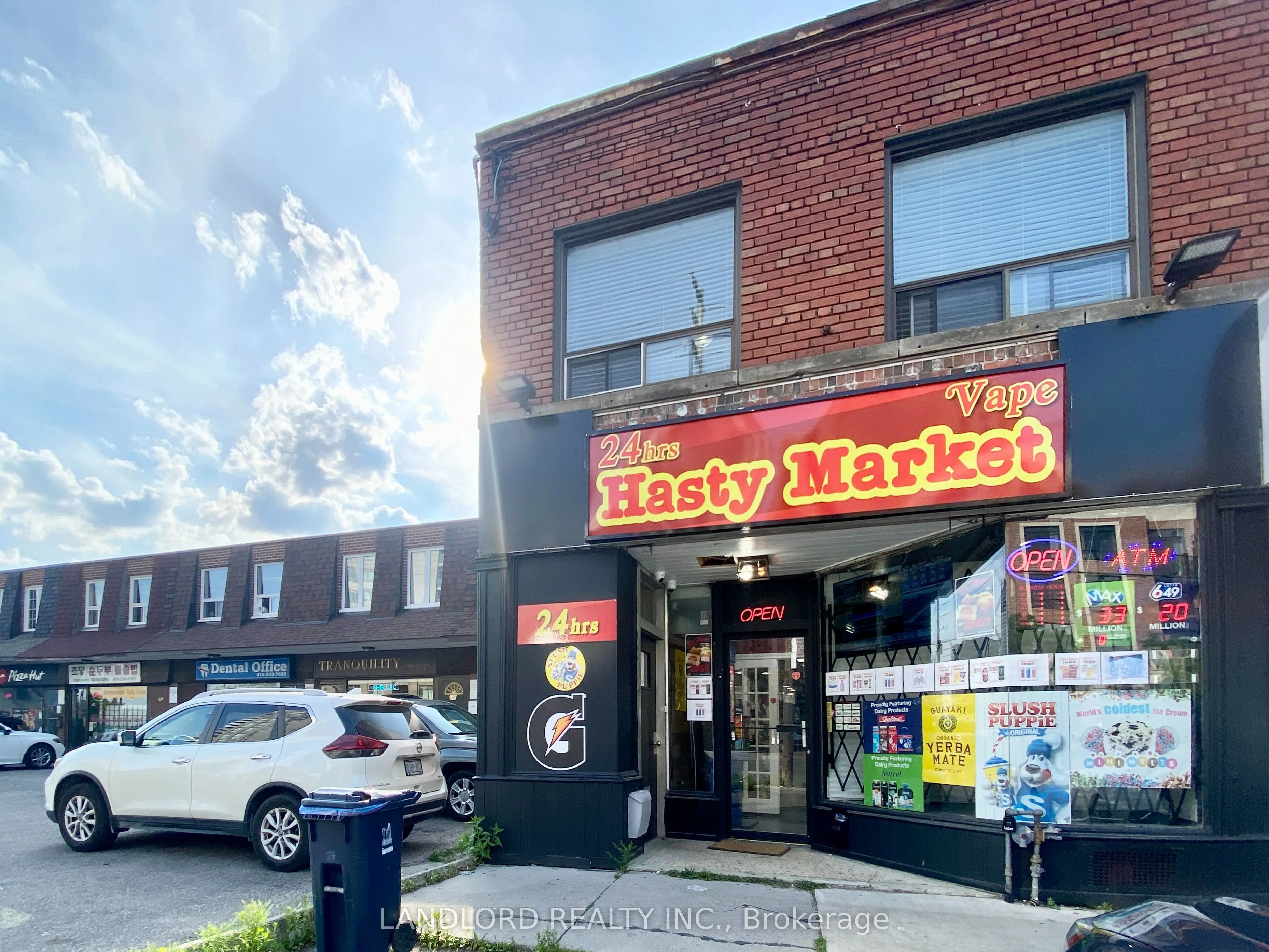 5126 Dundas Street W, #202