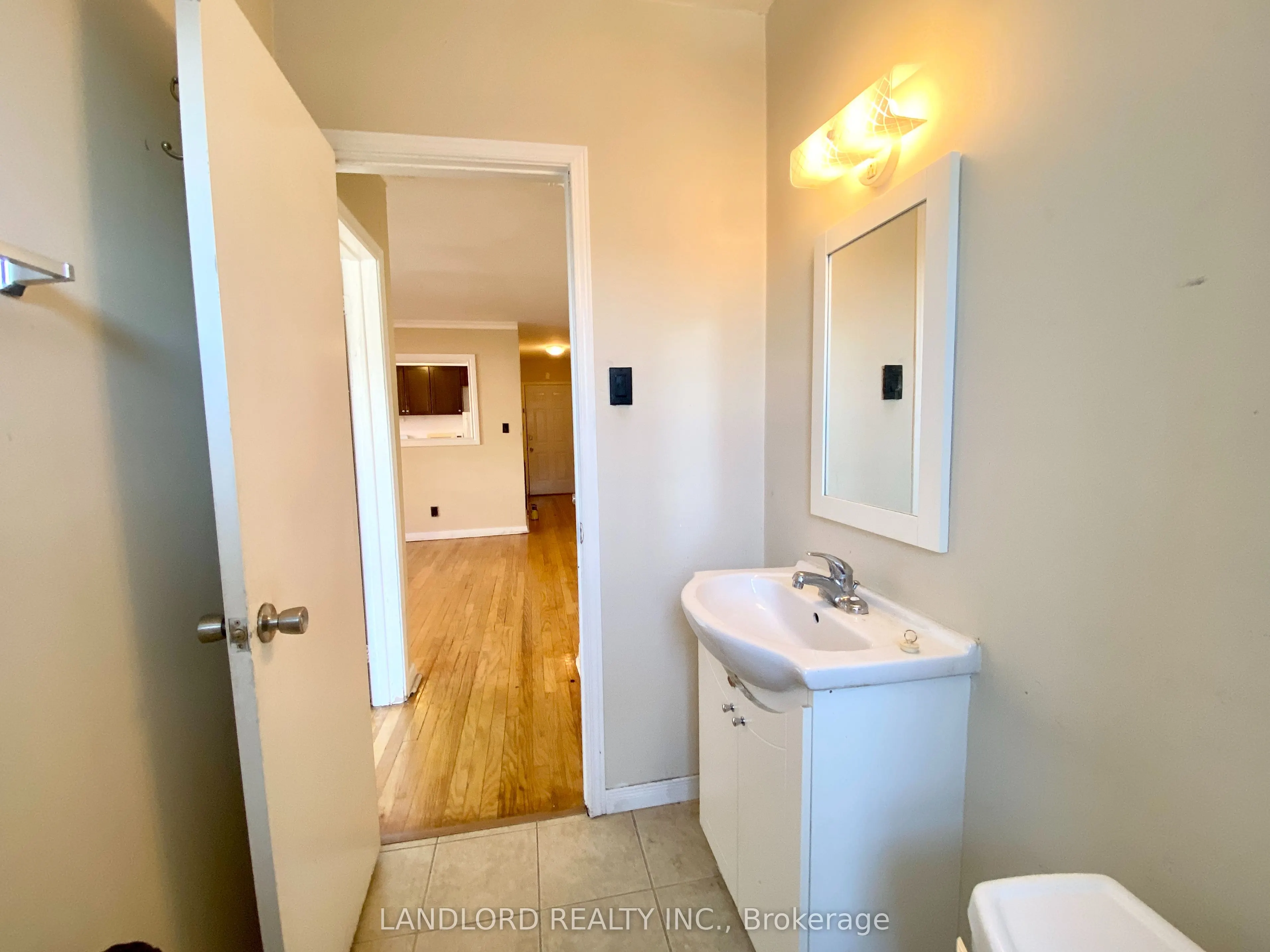 5126 Dundas Street W, #202