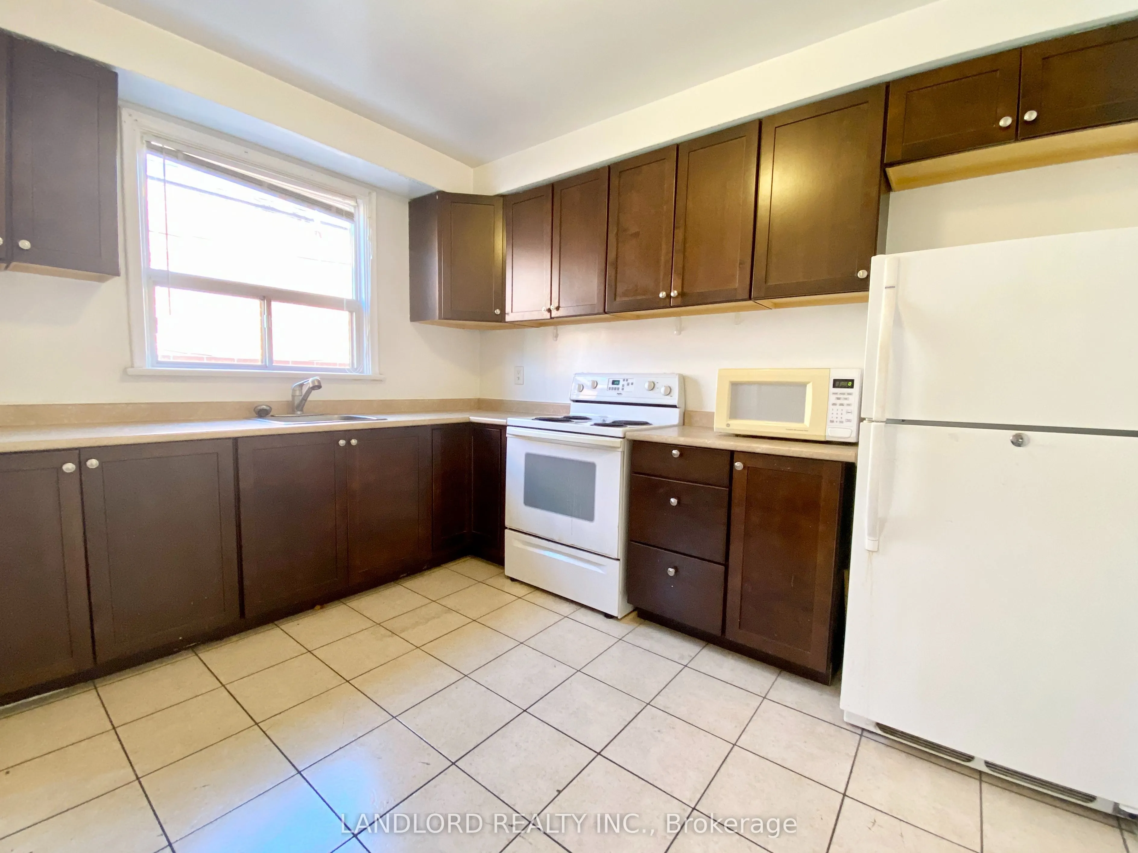 5126 Dundas Street W, #202
