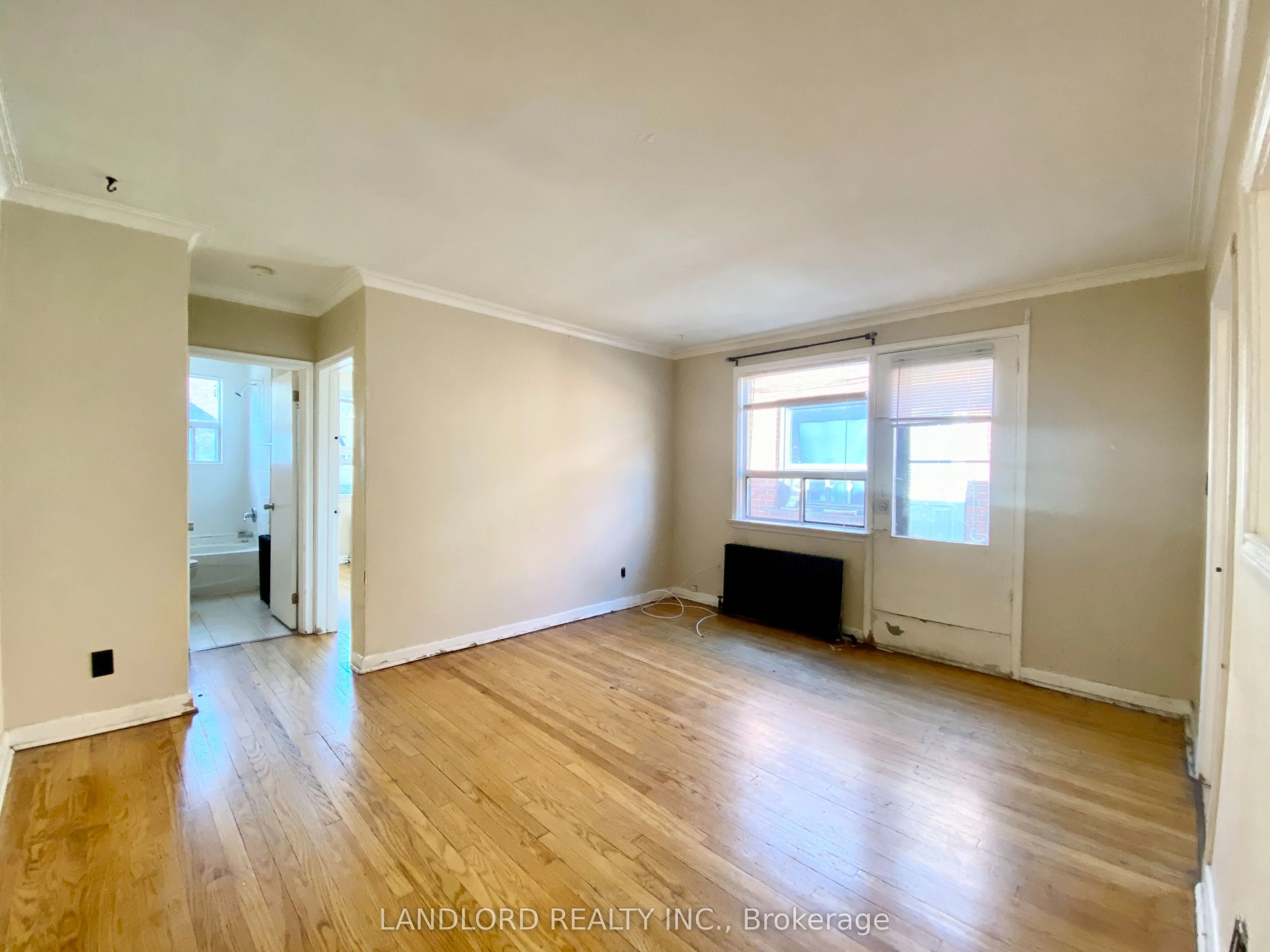 5126 Dundas Street W, #202