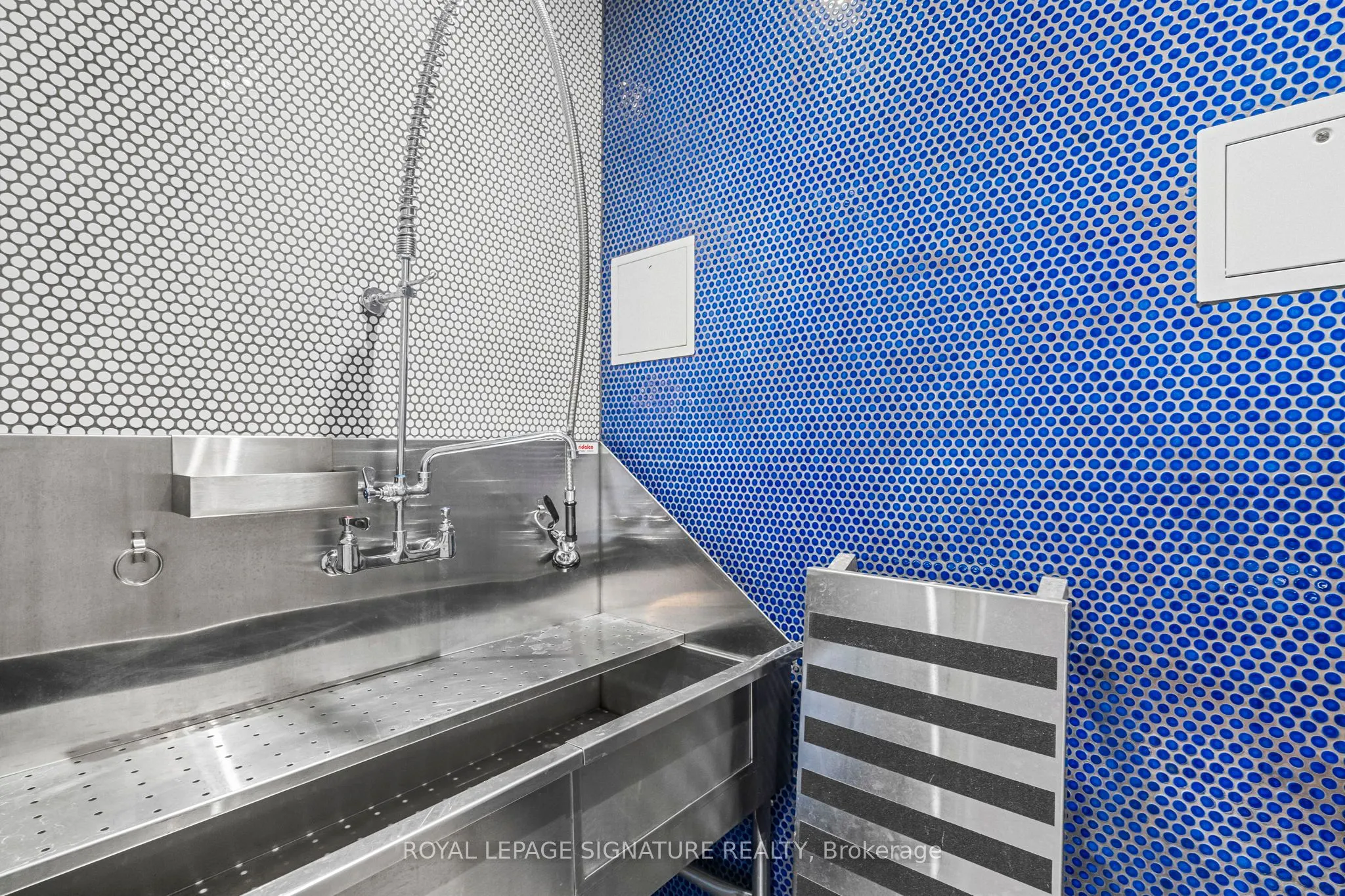 35 Fontenay Court, #1203