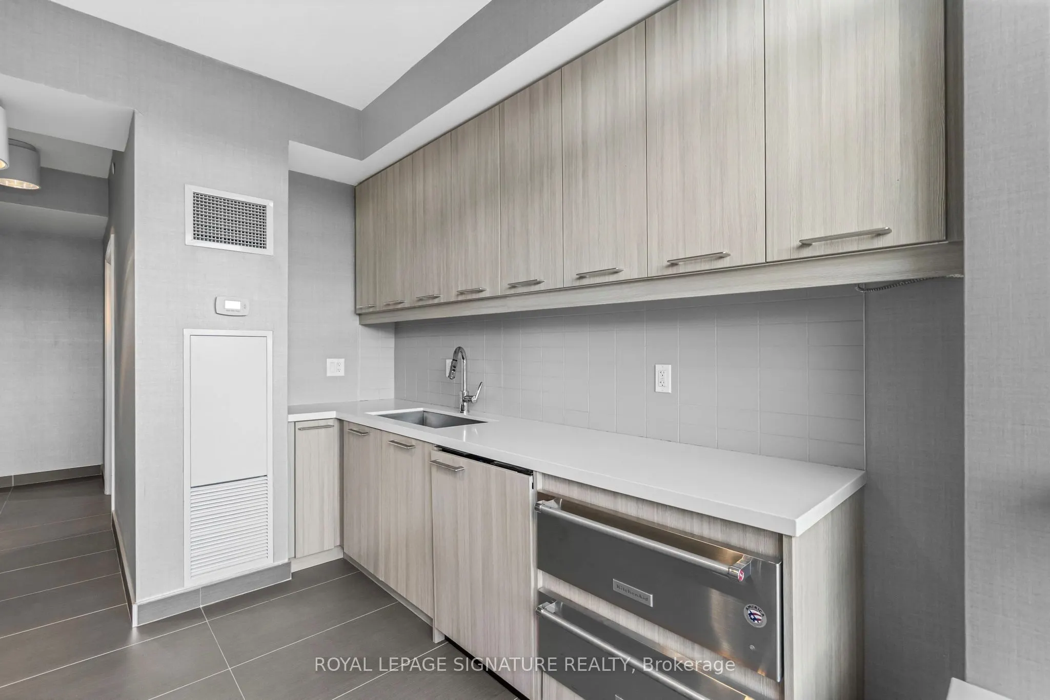 35 Fontenay Court, #1203