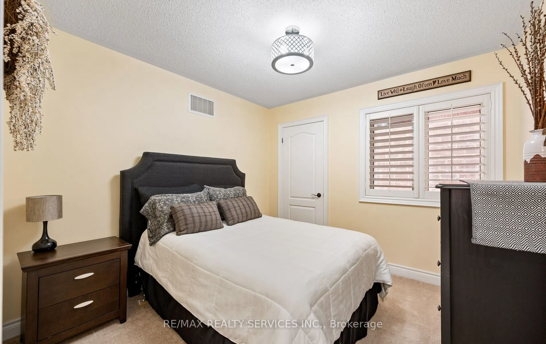 85 Waterville Way