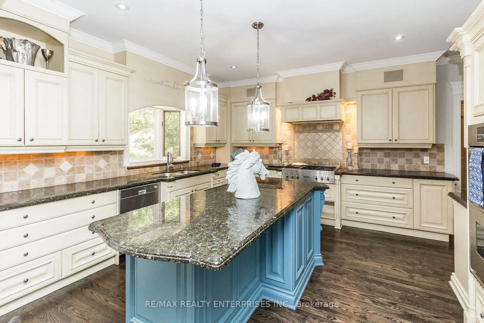 2045 Heartwood Court