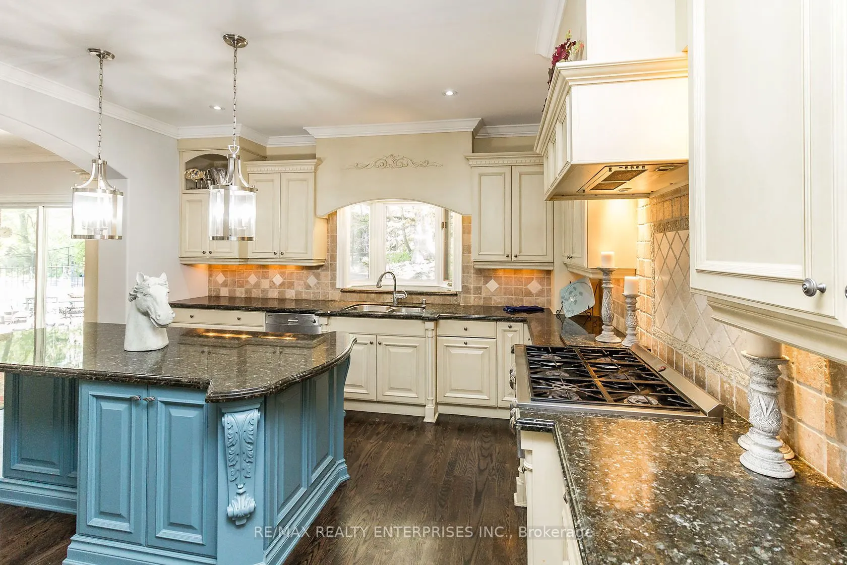 2045 Heartwood Court