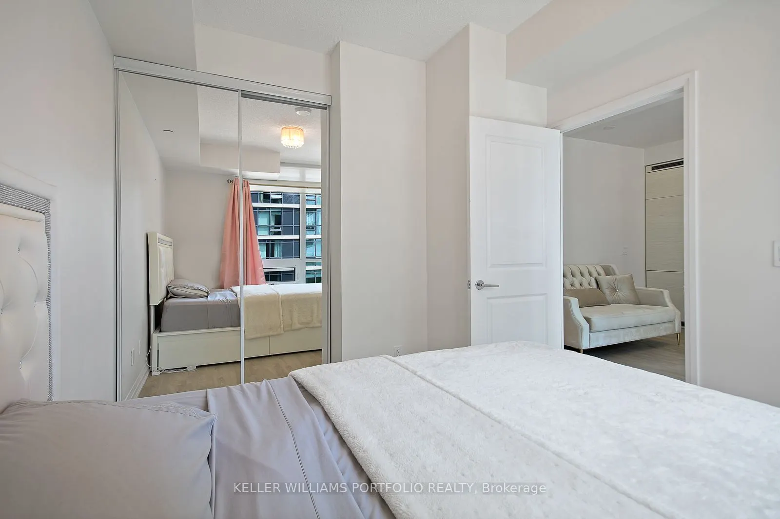 59 Annie Craig Drive, #512
