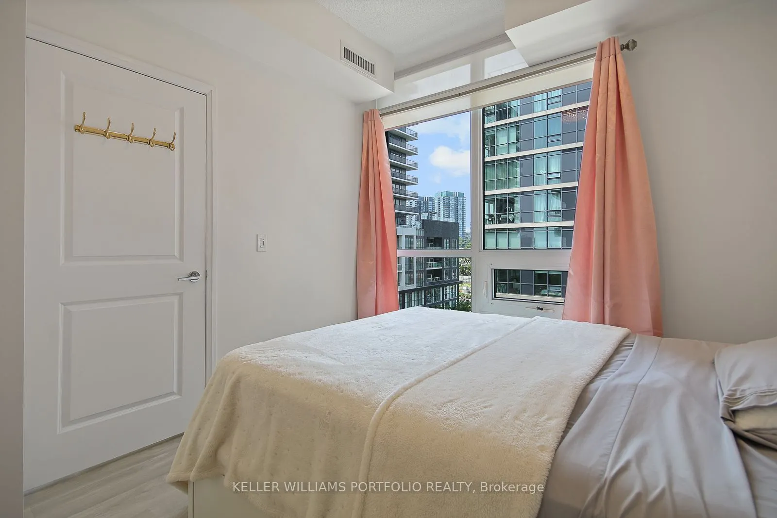 59 Annie Craig Drive, #512