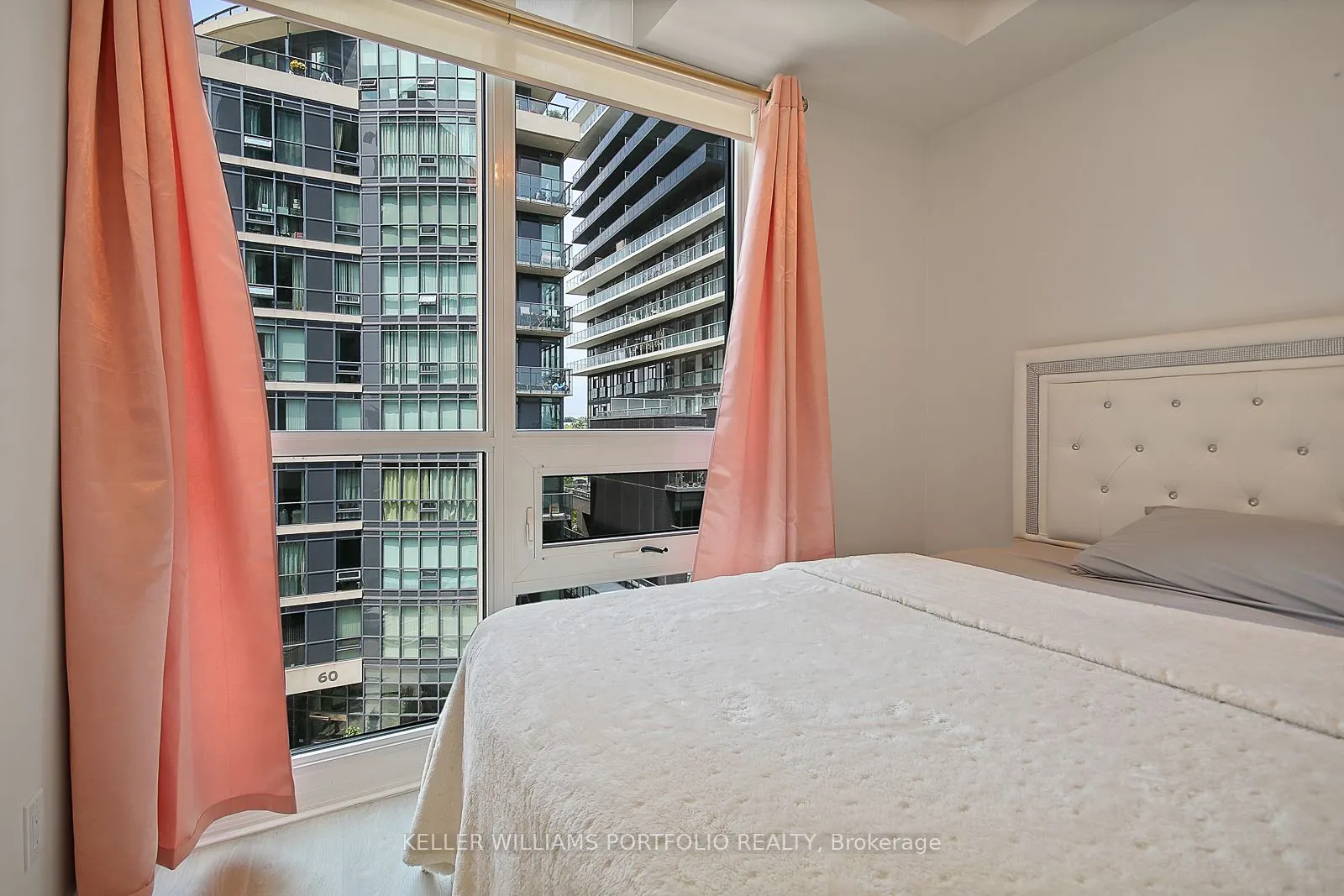 59 Annie Craig Drive, #512