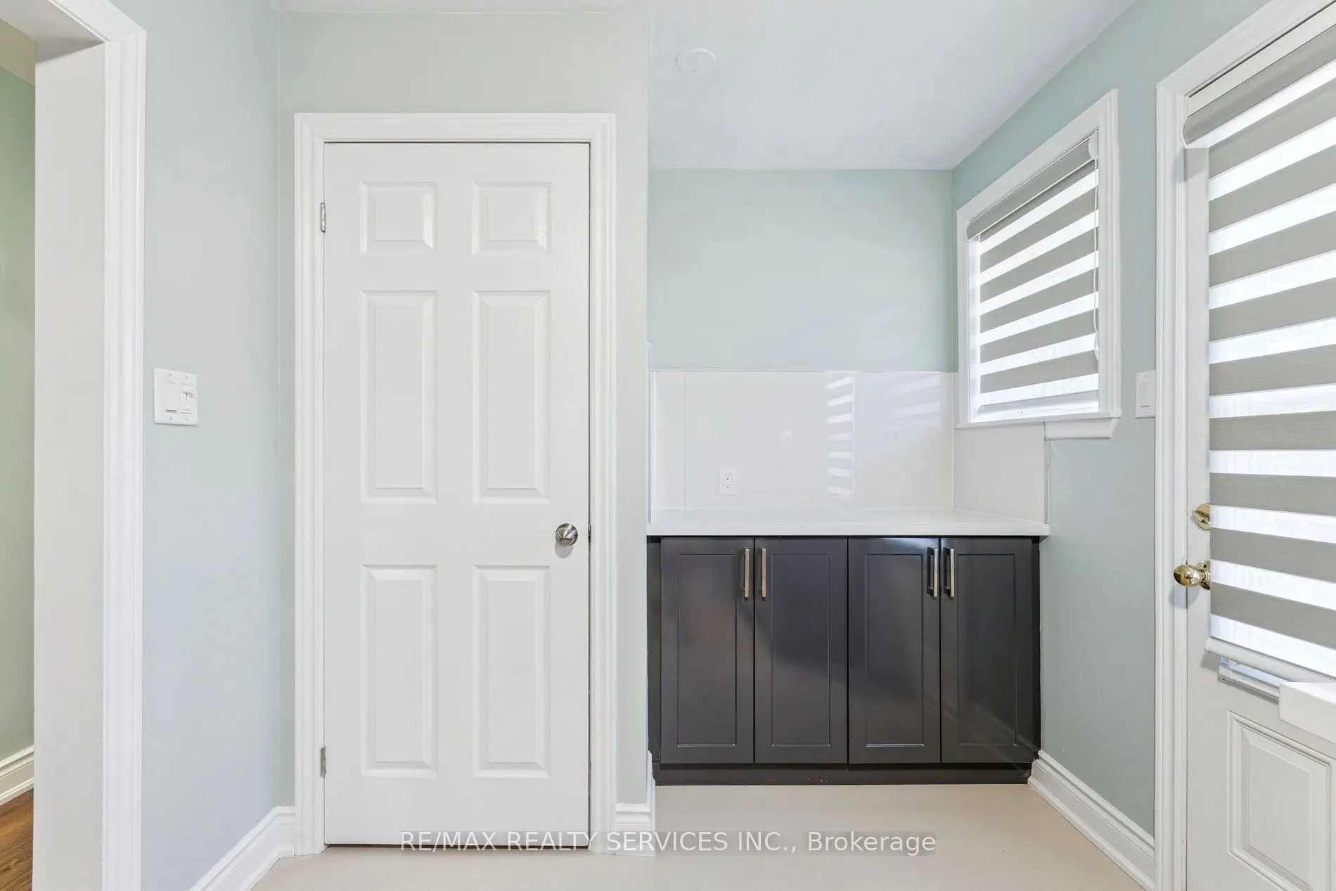 15 Mcclure Avenue, #Main Floor