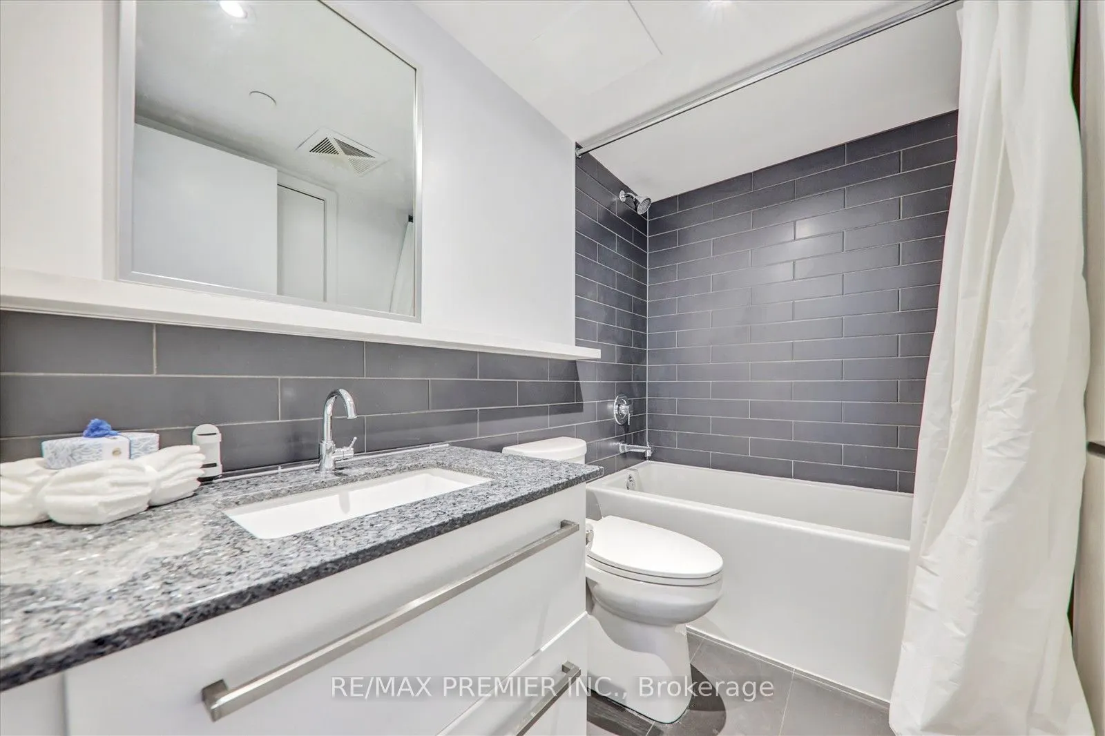 160 Flemington Road, #420