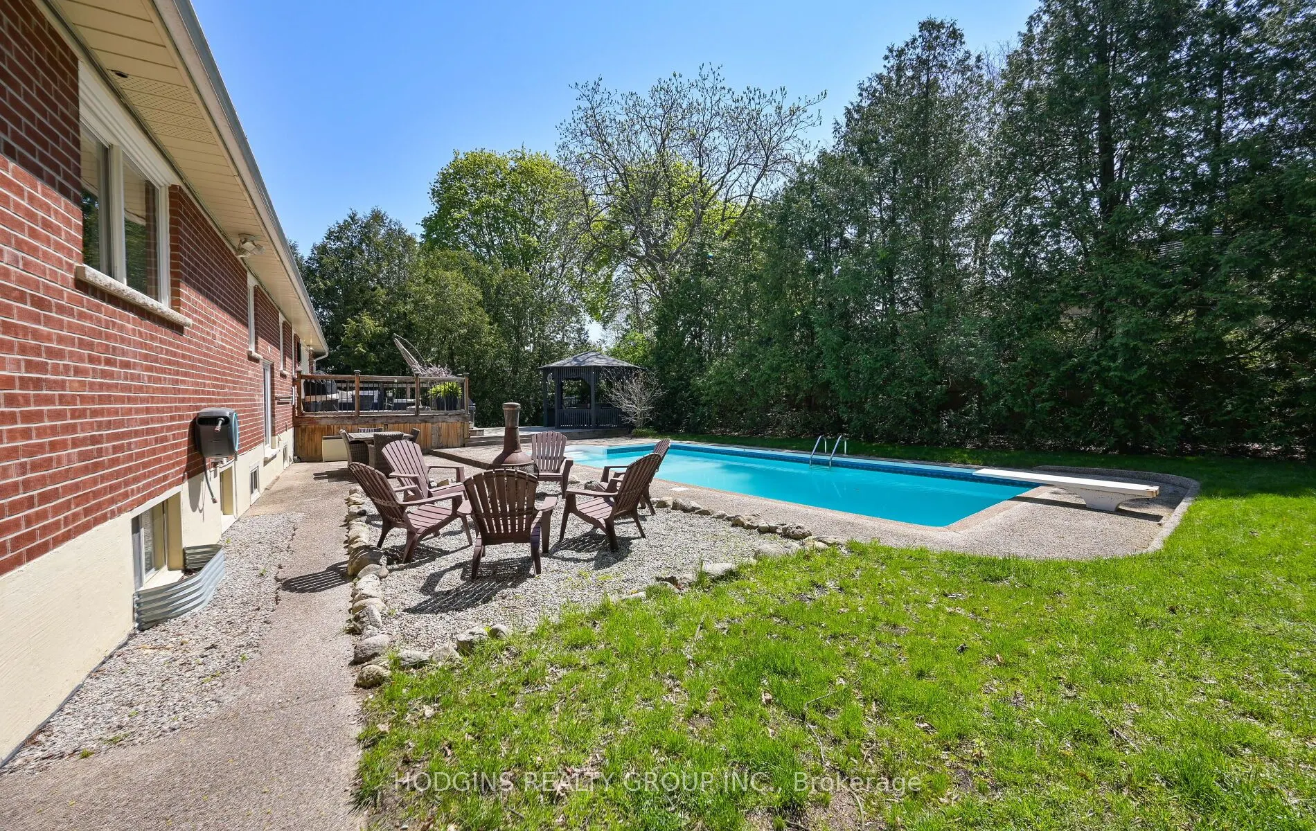 1435 Saginaw Crescent