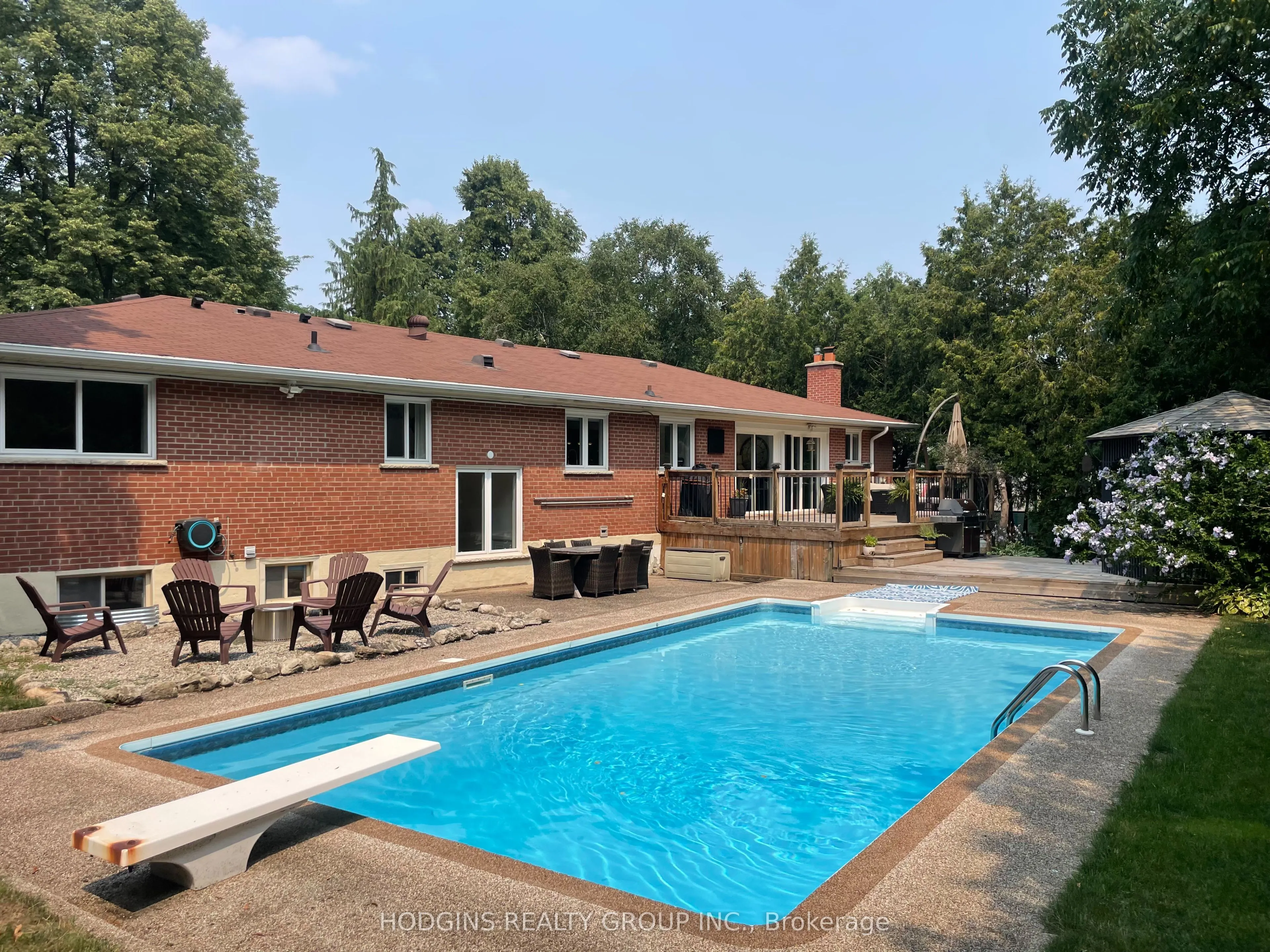 1435 Saginaw Crescent