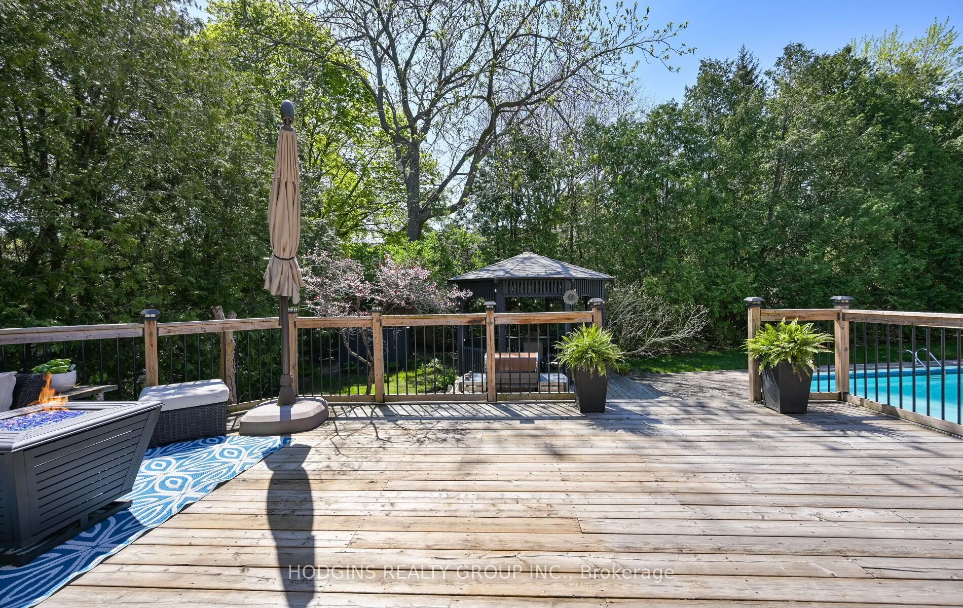 1435 Saginaw Crescent