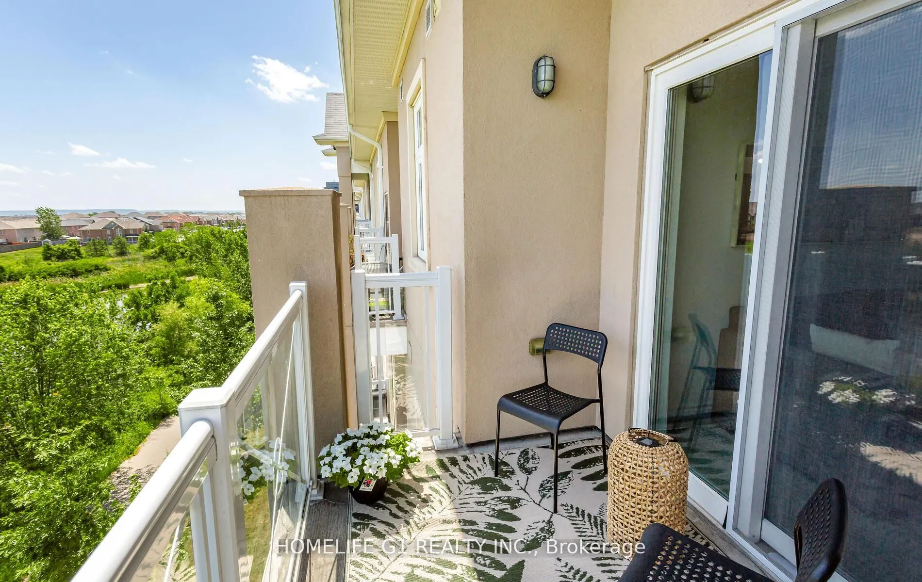 1370 Costigan Road, #403