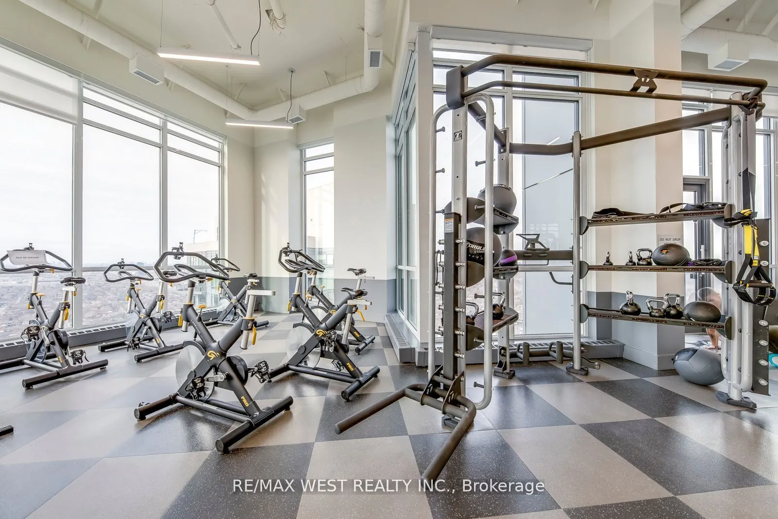 10 Park Lawn Road, #3205