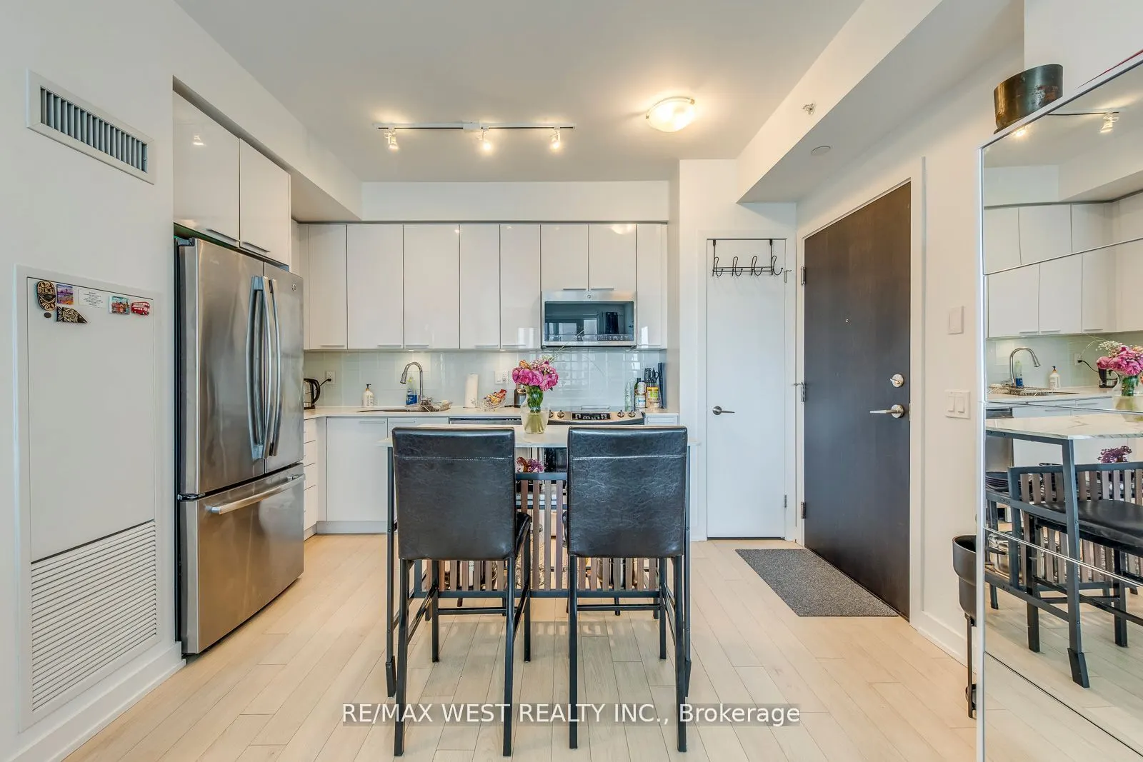 10 Park Lawn Road, #3205